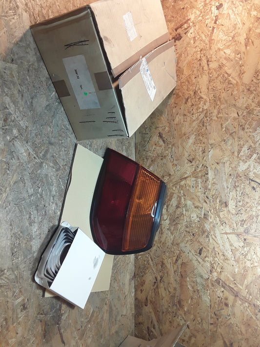 Nissan Almera N15 Heckleuchte rechts original Nissan NEU