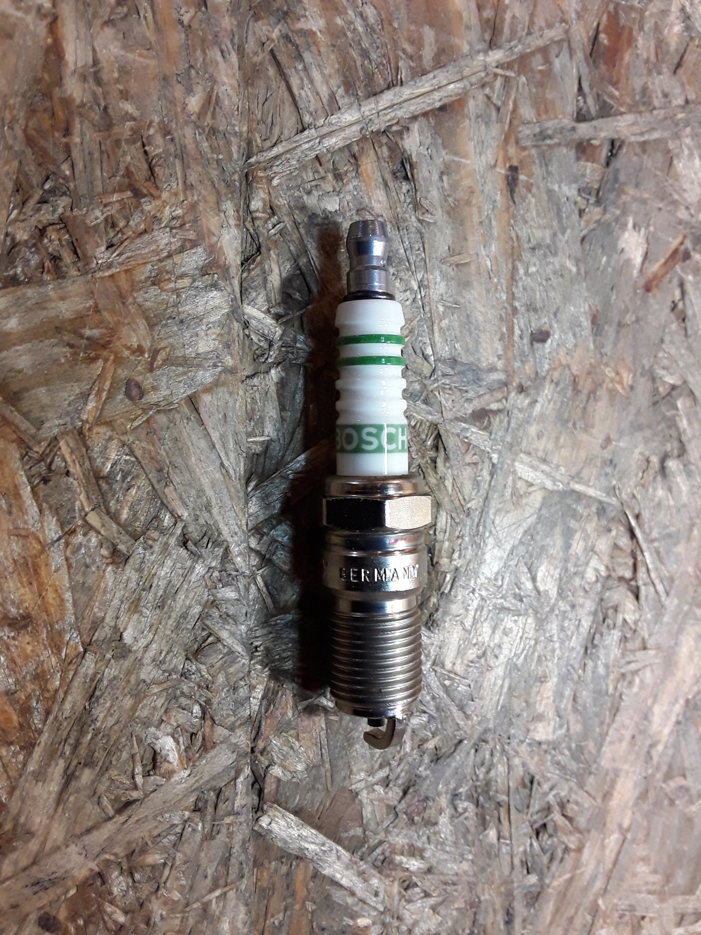 Cadillac Chevrolet Ford Ford-USA Mazda Zündkerze original Bosch NEU