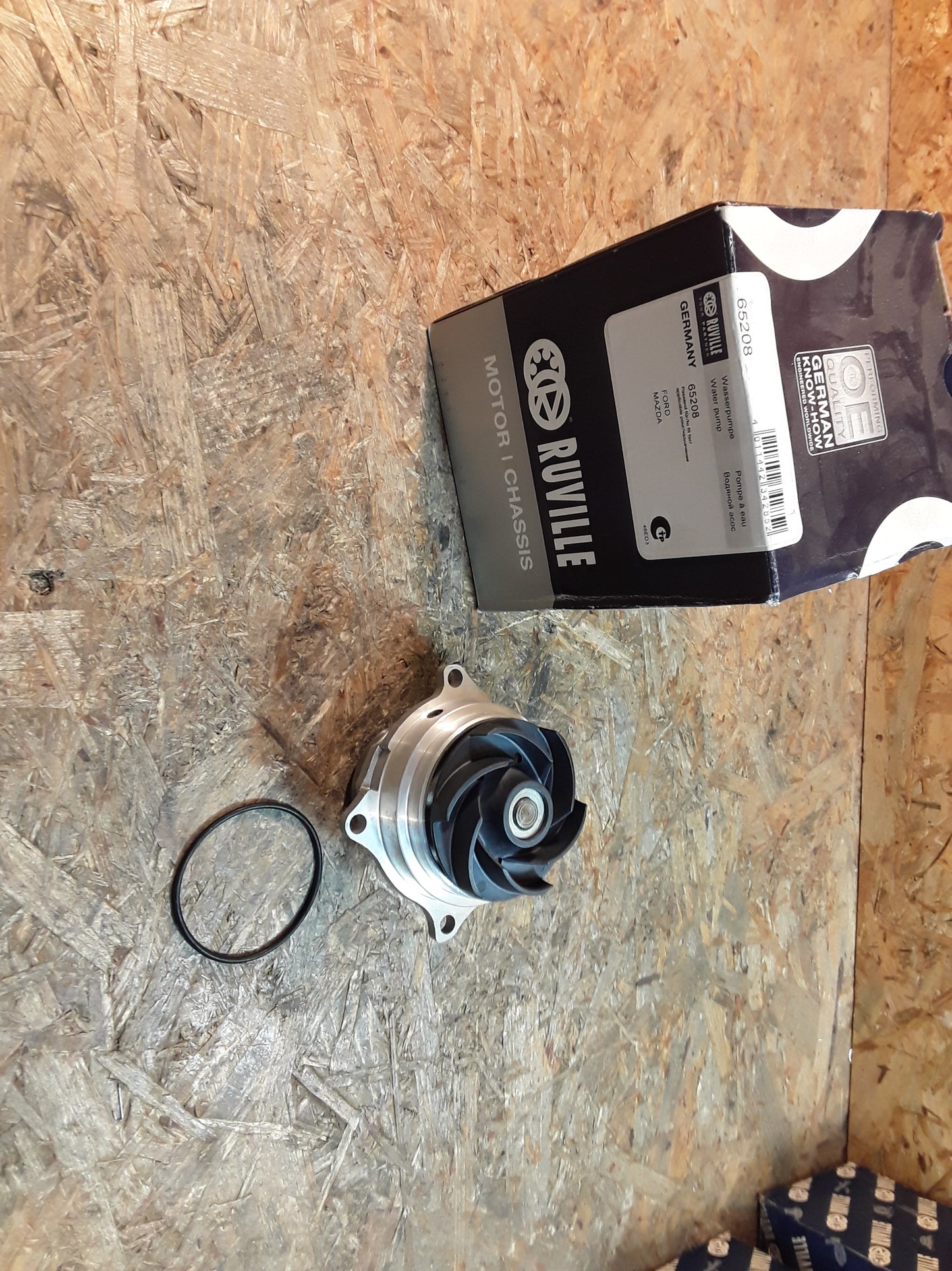 Mazda Ford Wasserpumpe original Ruville NEU