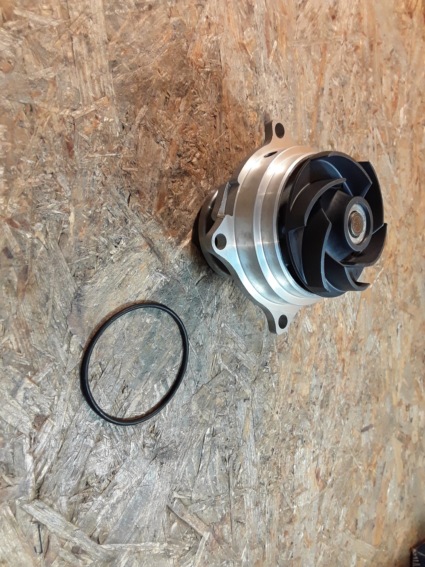 Mazda Ford Wasserpumpe original Ruville NEU