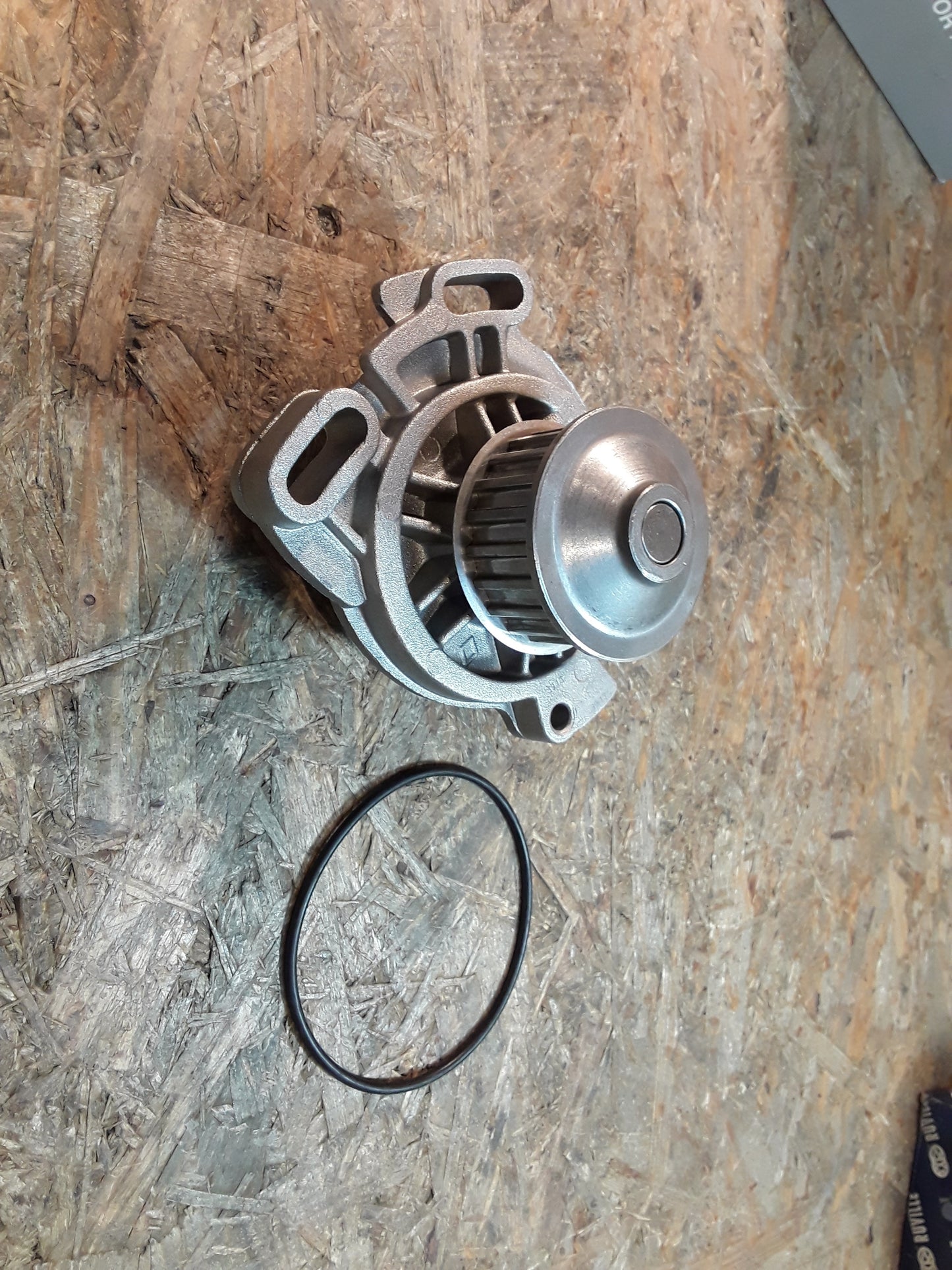 Audi Volvo VW Wasserpumpe original Ruville NEU