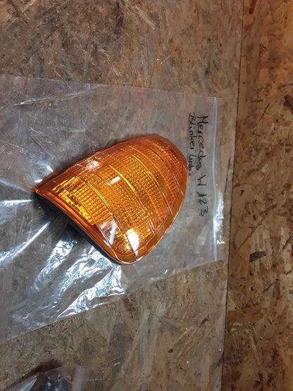 Mercedes W123 Blinker links original Hella