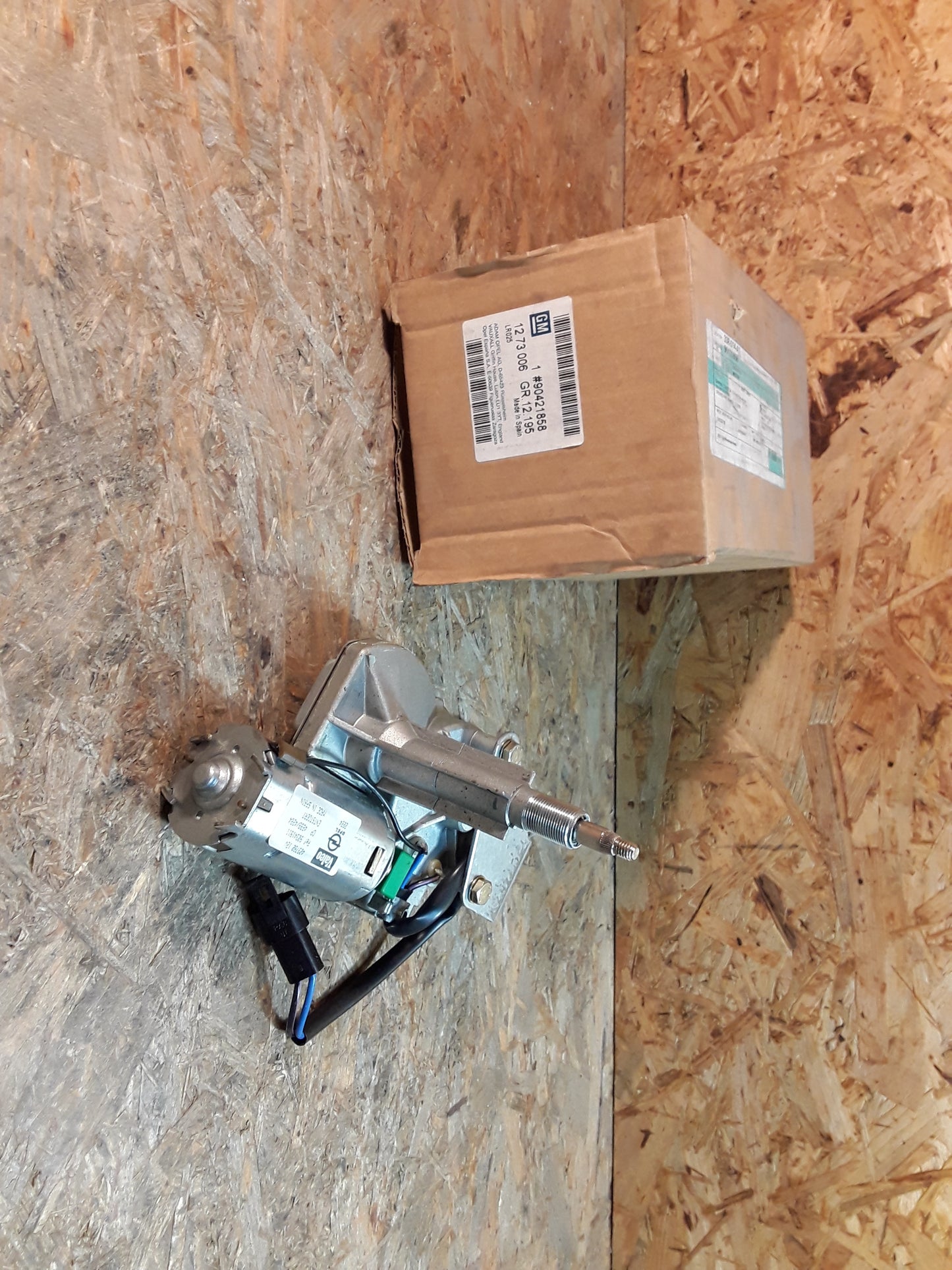 Astra F 1,6l Wischermotor hinten original GM Opel NEU