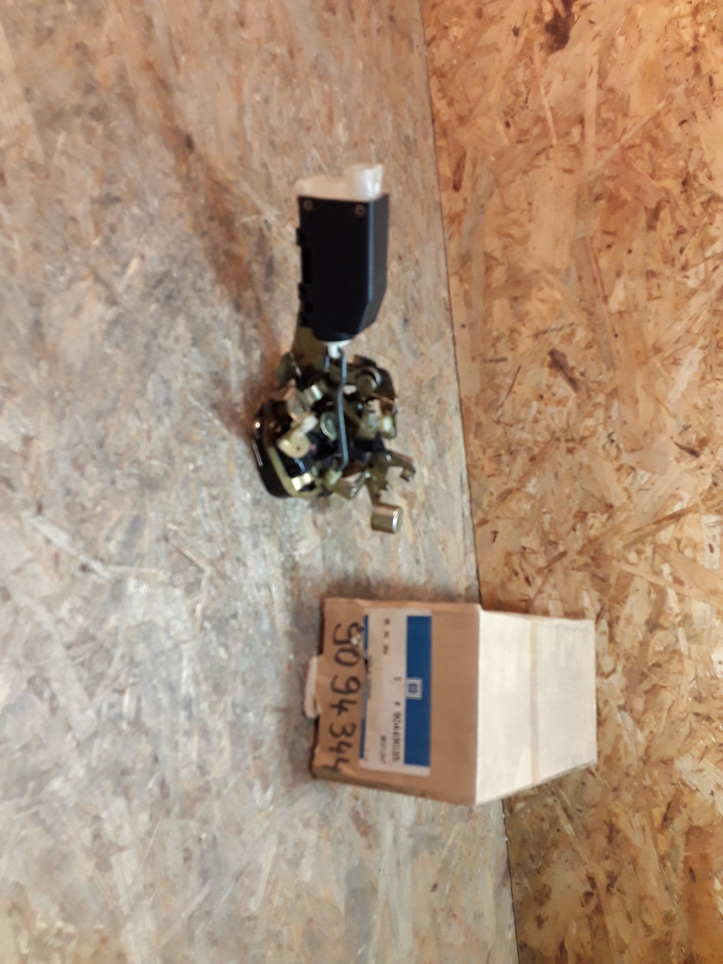 Astra F Türschloss Zentralverriegelung hinten links original GM Opel NEU