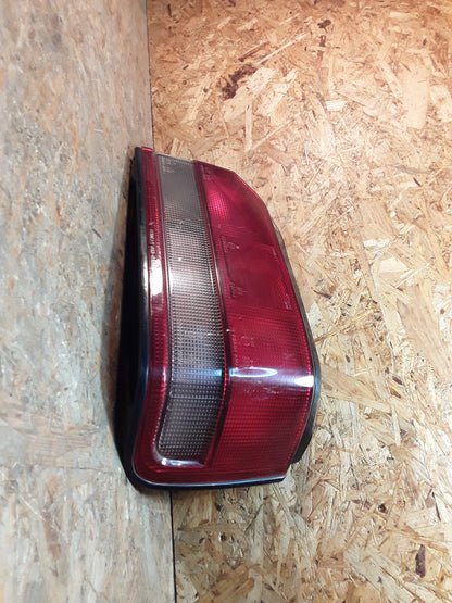 Original Mazda 323 Rückleuchte rechts