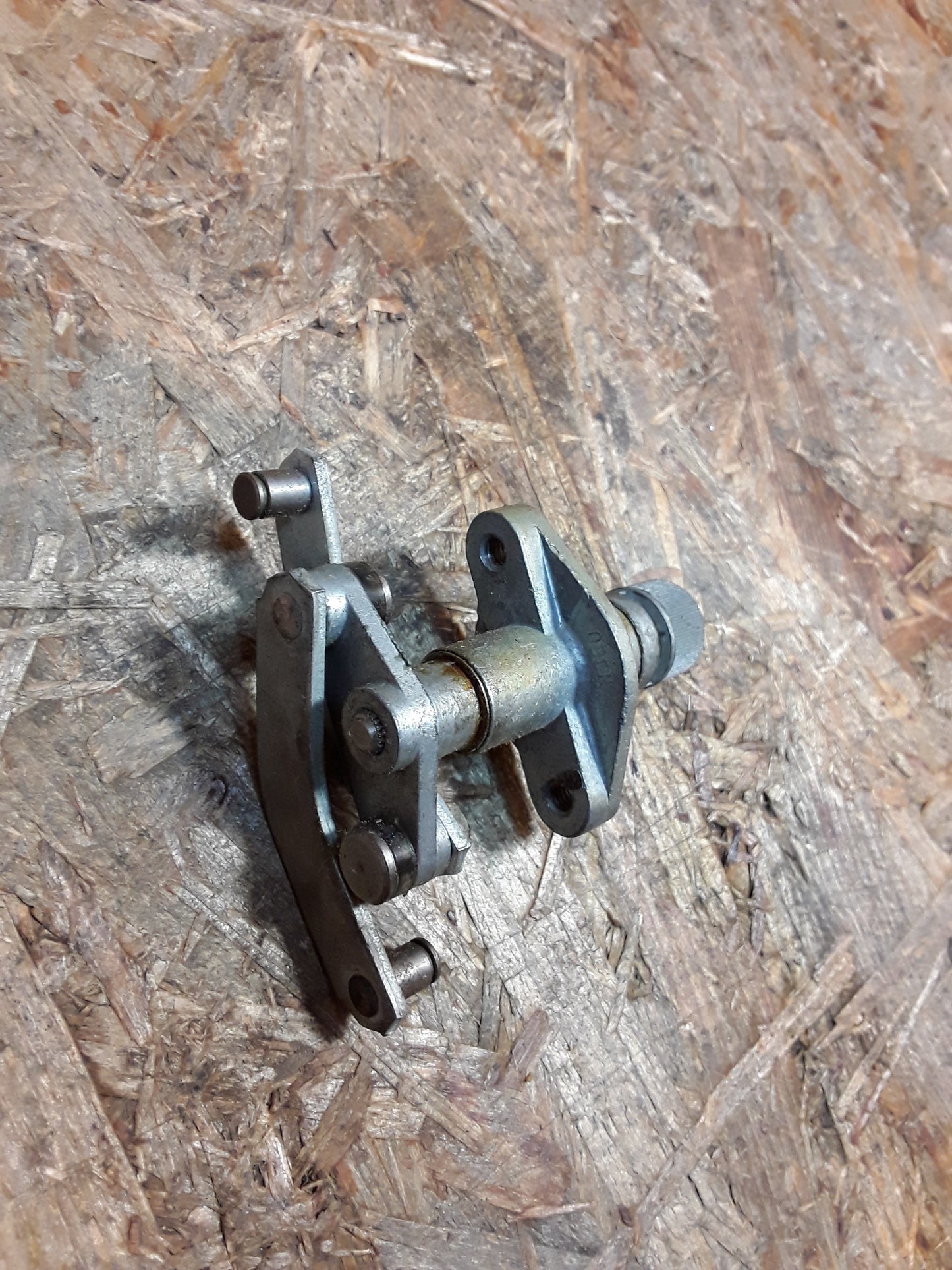 Kadett A Scheibenwischerlager rechts original GM Opel NEU