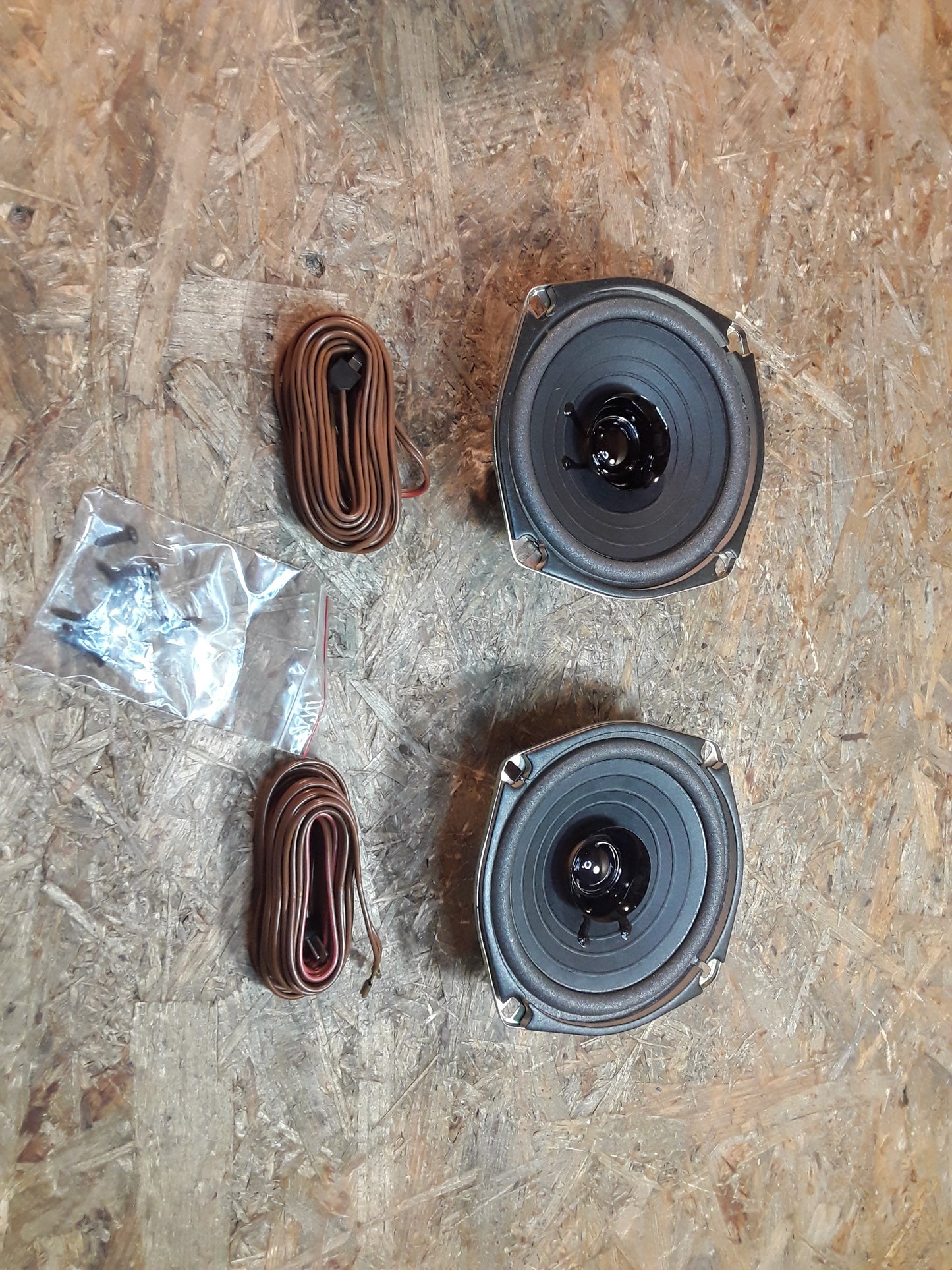 Astra F Einbausatz Hecklautsprecher original GM Opel NEU