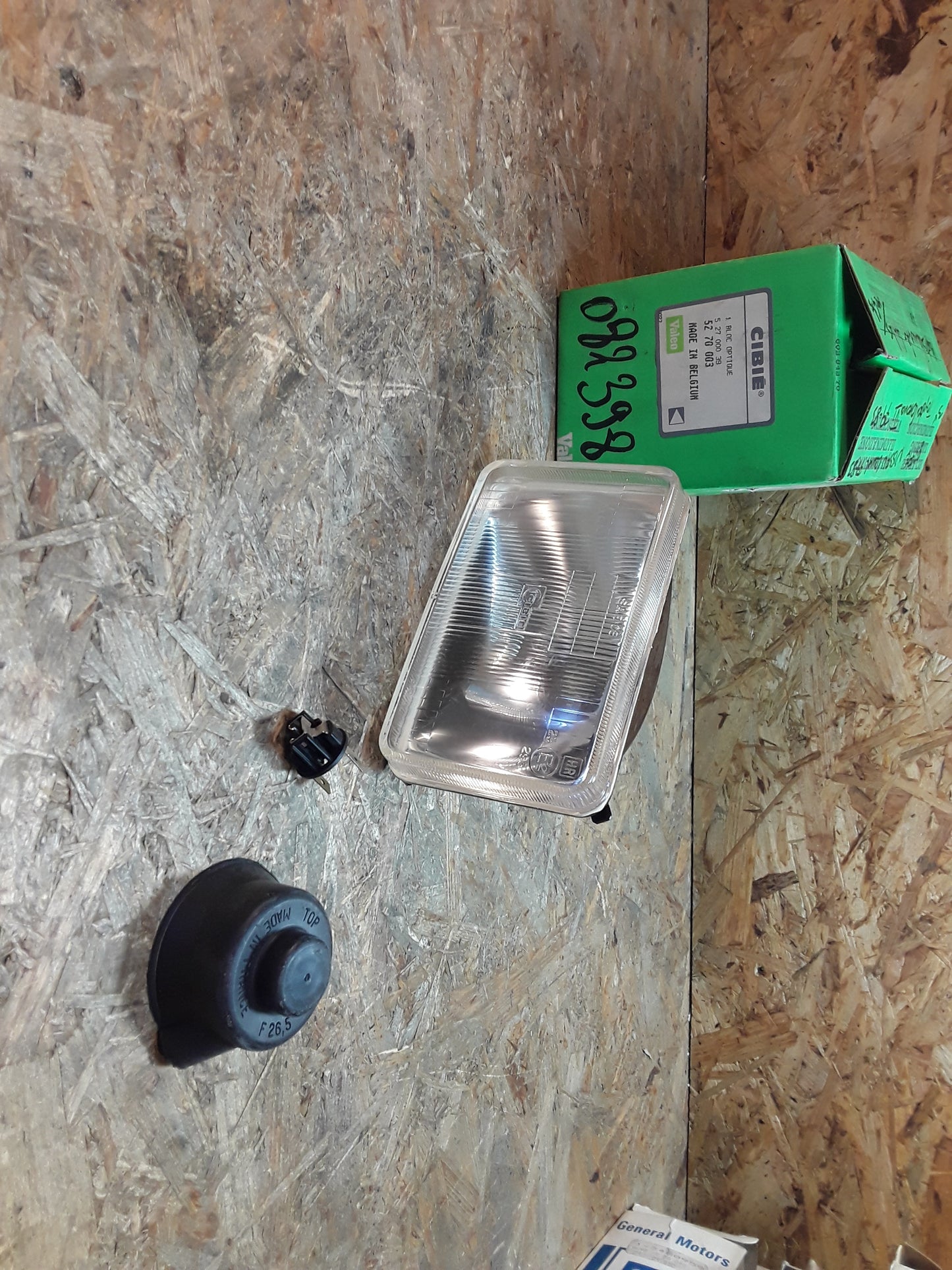 Nissan Laurel 77-83 Toyota Corona VI 79-83 Hauptscheinwerfer links/ rechts original VALEO NEU