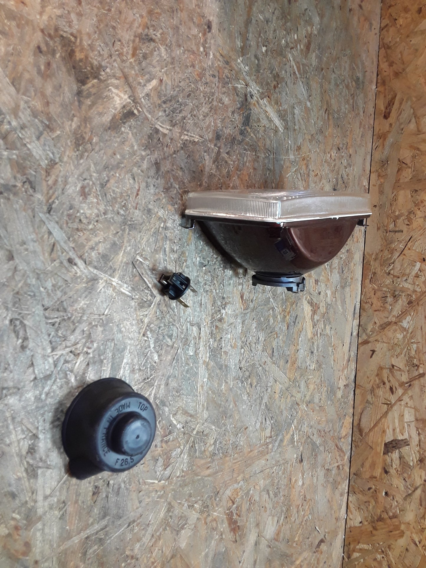 Nissan Laurel 77-83 Toyota Corona VI 79-83 Hauptscheinwerfer links/ rechts original VALEO NEU