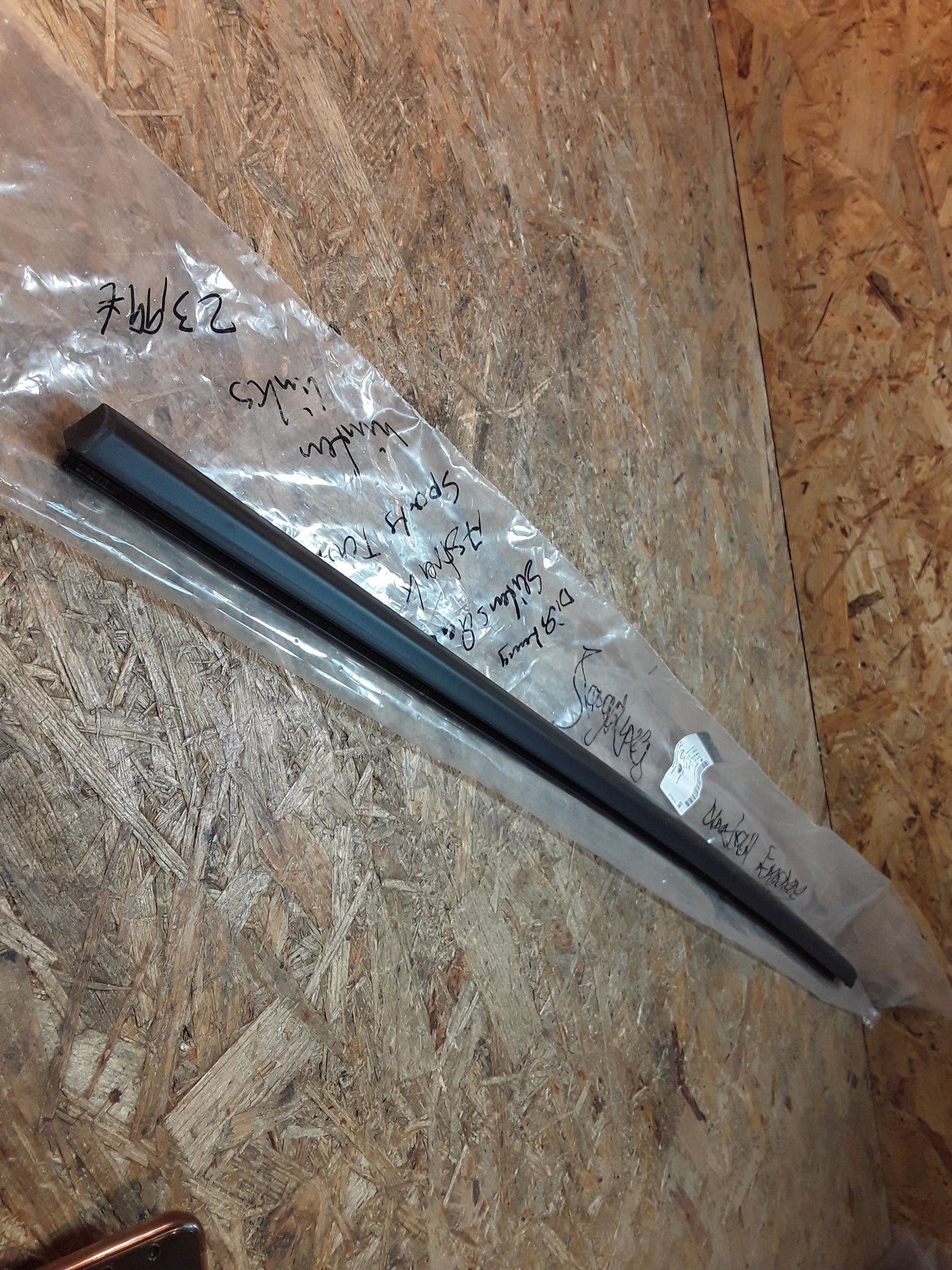 Astra K SportsTourer Dichtung Seitenscheibe hinten links original GM Opel NEU