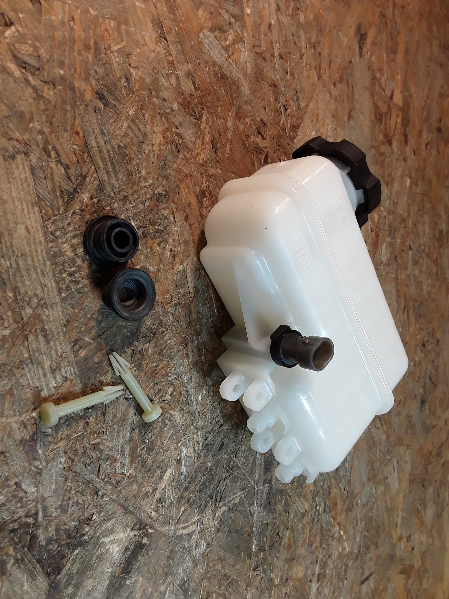 Antara Satz, Behälter Hauptbremszylinder original GM Opel NEU