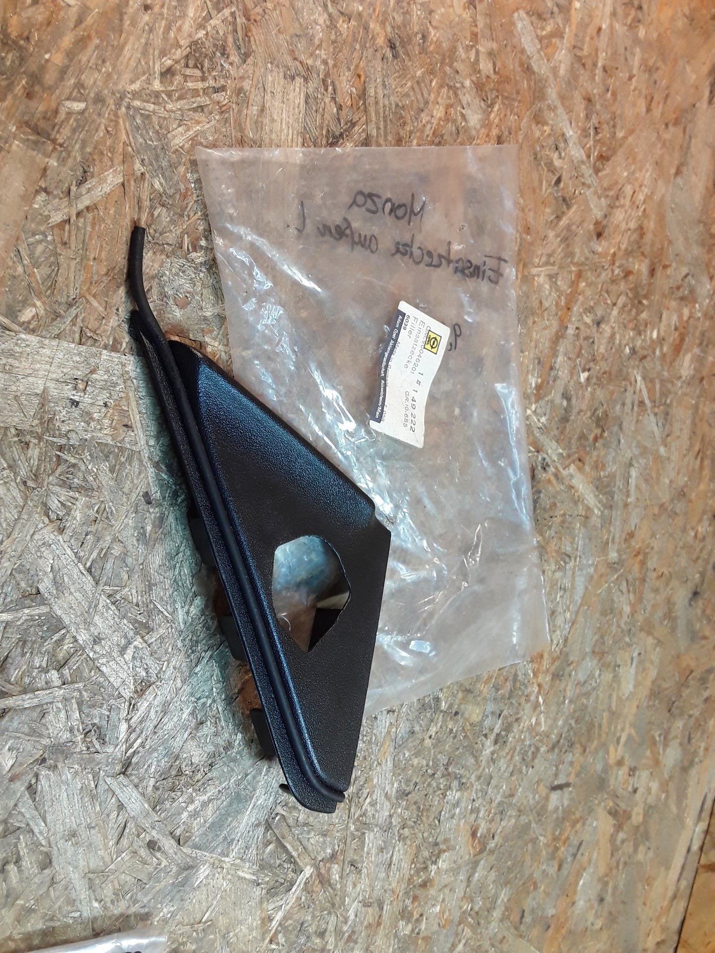 Monza Einsatzecke außen links original GM Opel NEU