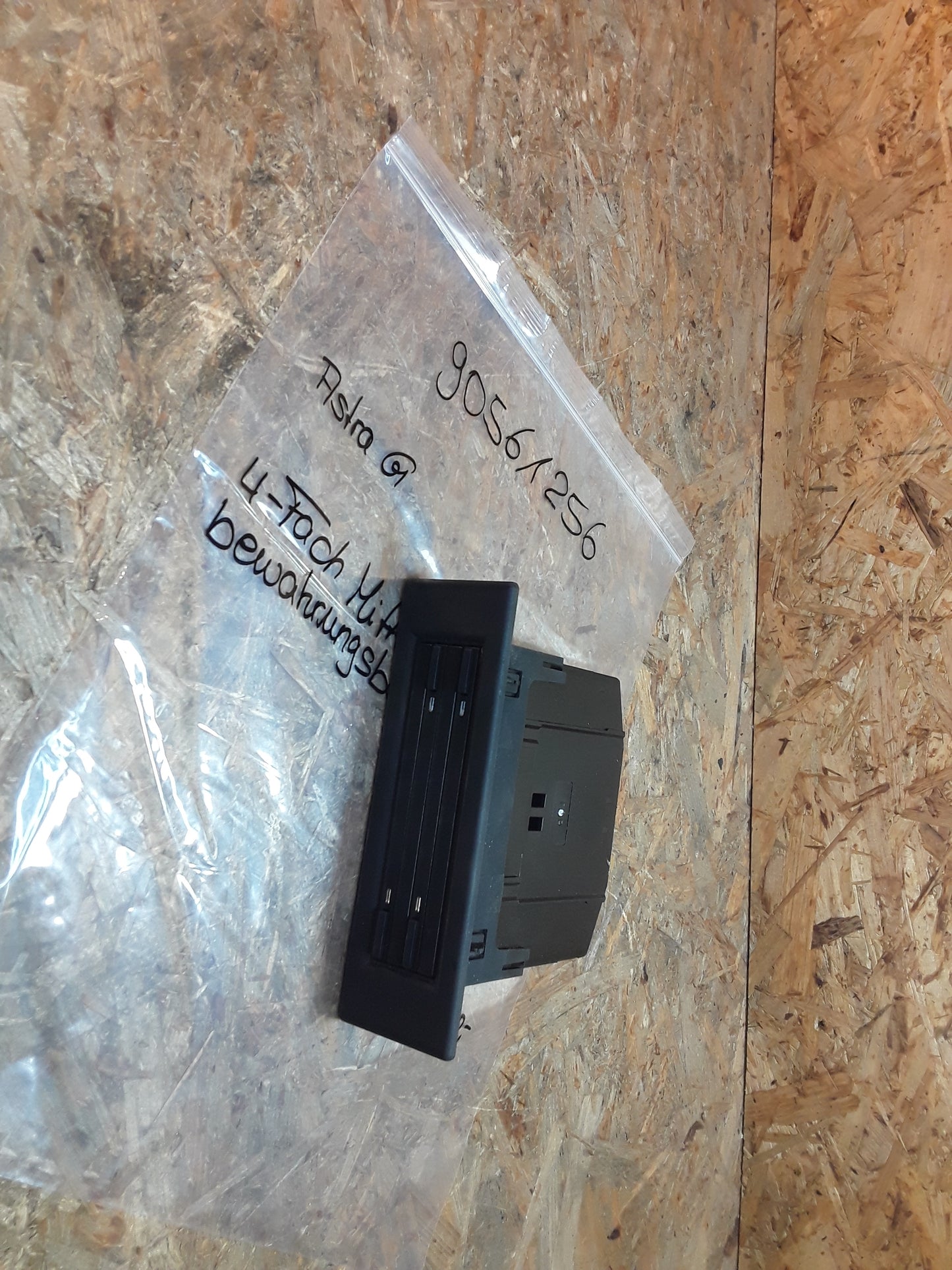 Astra G Mittelkonsole Aufbewahrungsbox für CD's original GM Opel NEU