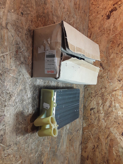 Peugeot 405 Wärmetauscher original BEHR NEU