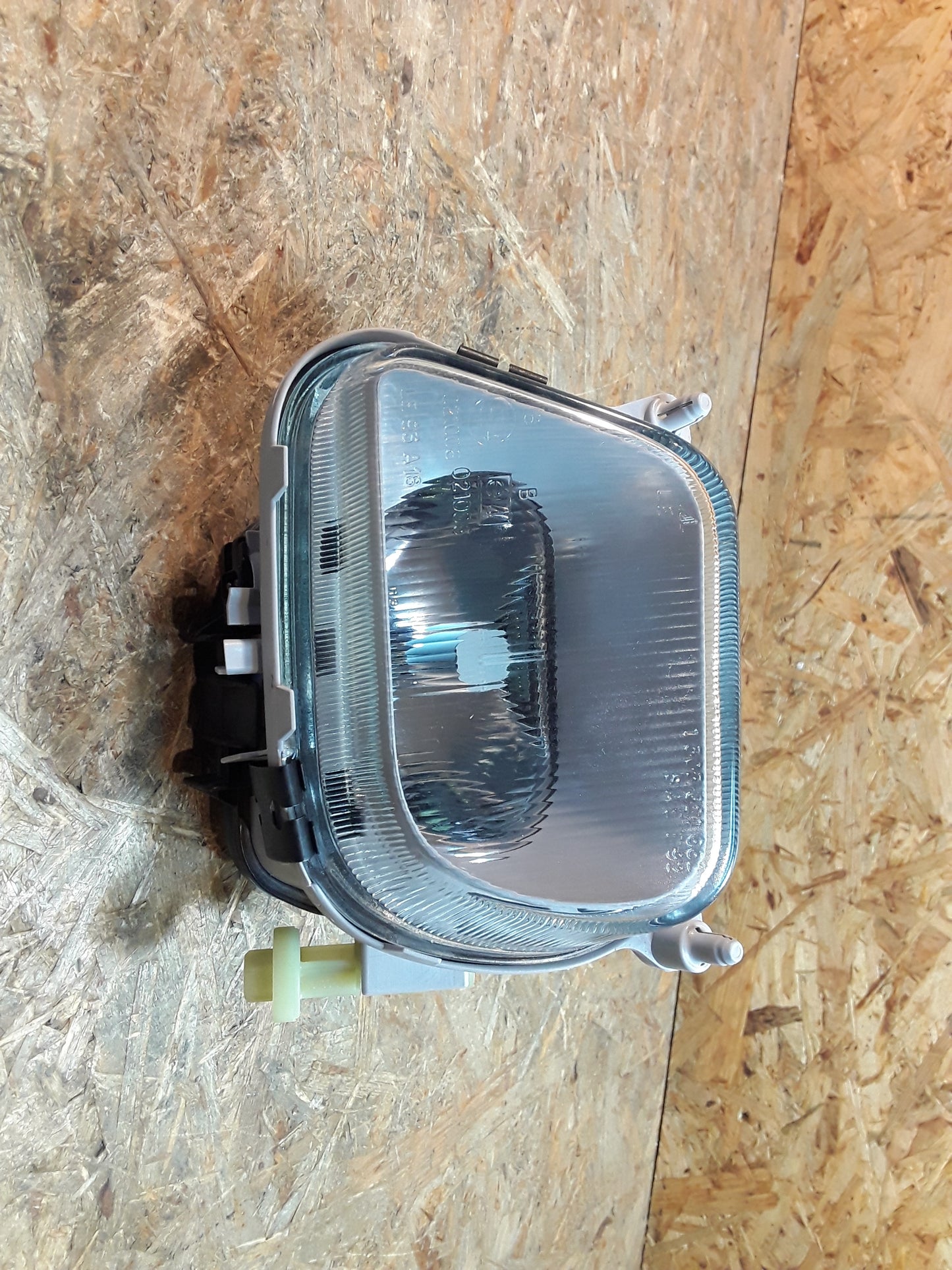 Mercedes E-Klasse W210 Nebelscheinwerfer links original Megneti Marelli NEU