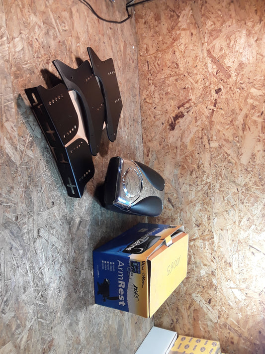 Universal Mittelarmlehne original JOM NEU