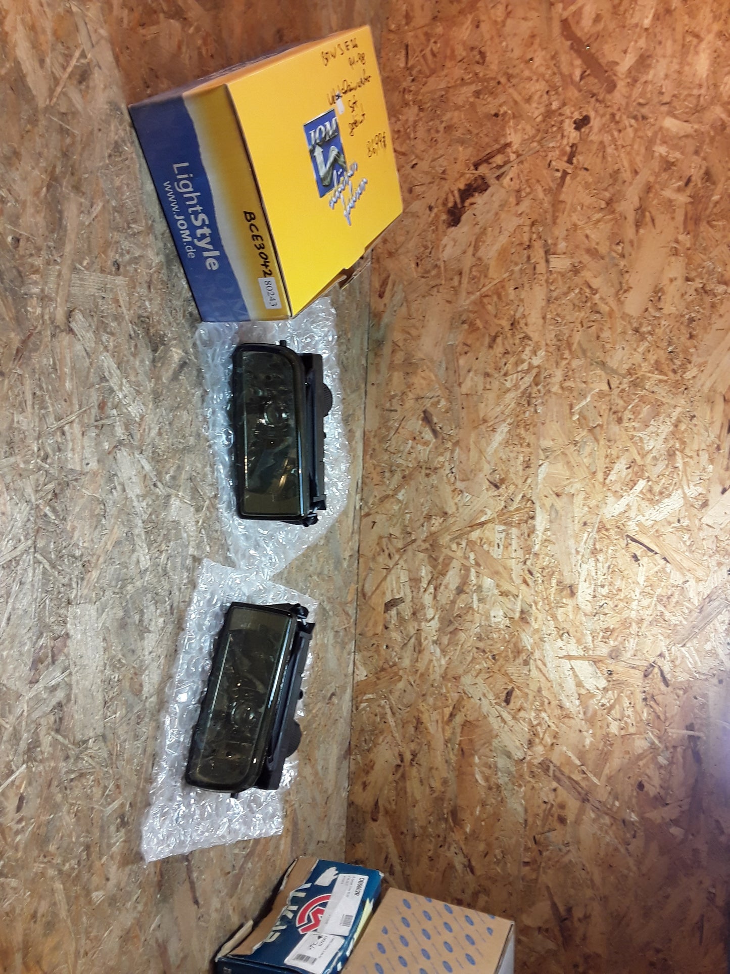 Kopie von BMW E36 Bj 91-98 Nebelscheinwerfer -Set klar original JOM NEU