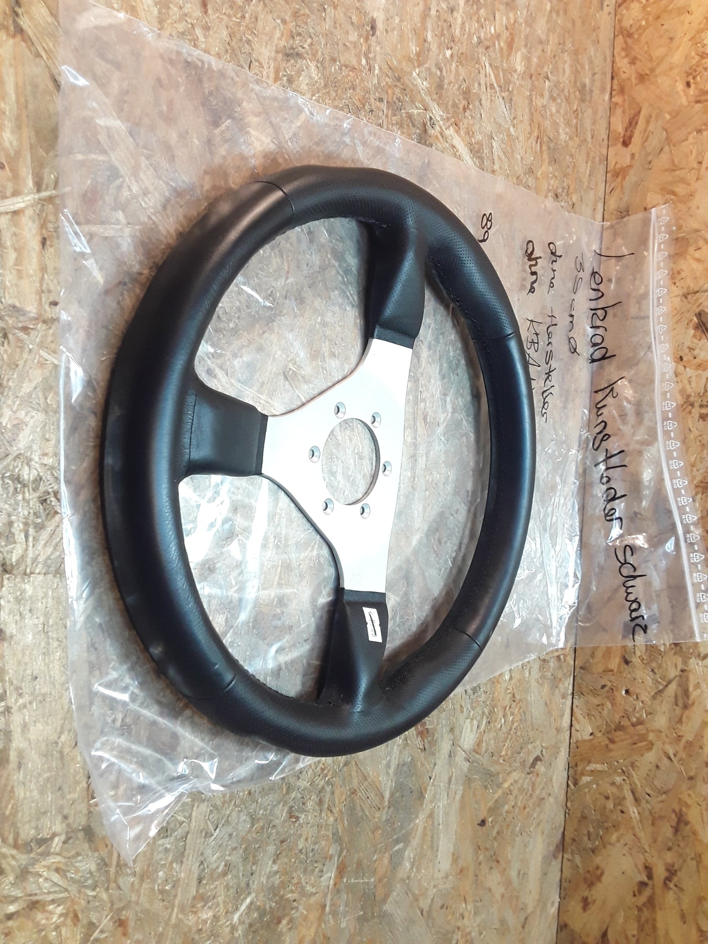 Lenkrad Kustleder schwarz 35cm Durchmesser ohne Hersteller NEU