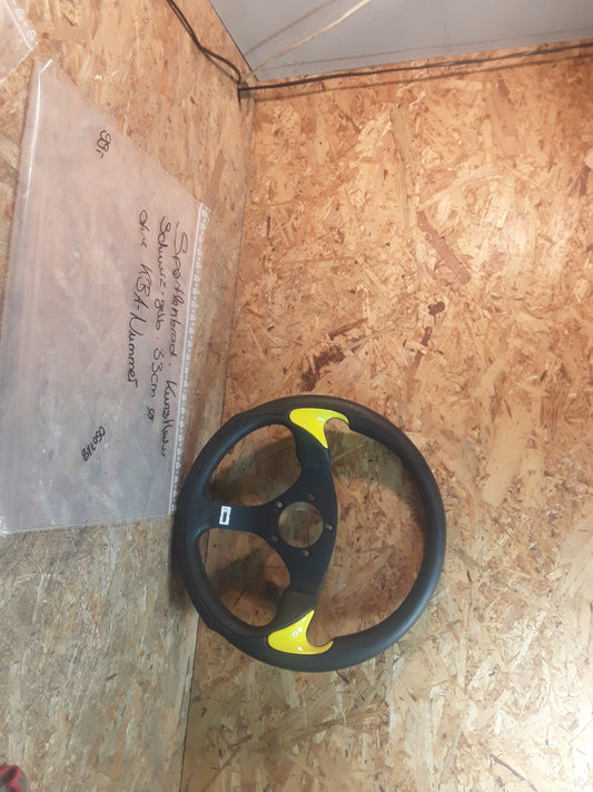 Diverse Fahrzeuge Sportlenkrad Kustleder schwarz-gelb 33cm Durchmesser ohne KBA Nummer NEU