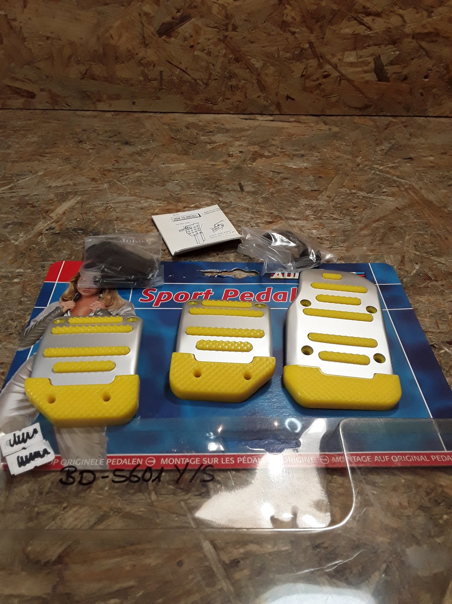 Diverse Fahrzeuge Sportpedal-Set Gelb original AutoStyle NEU