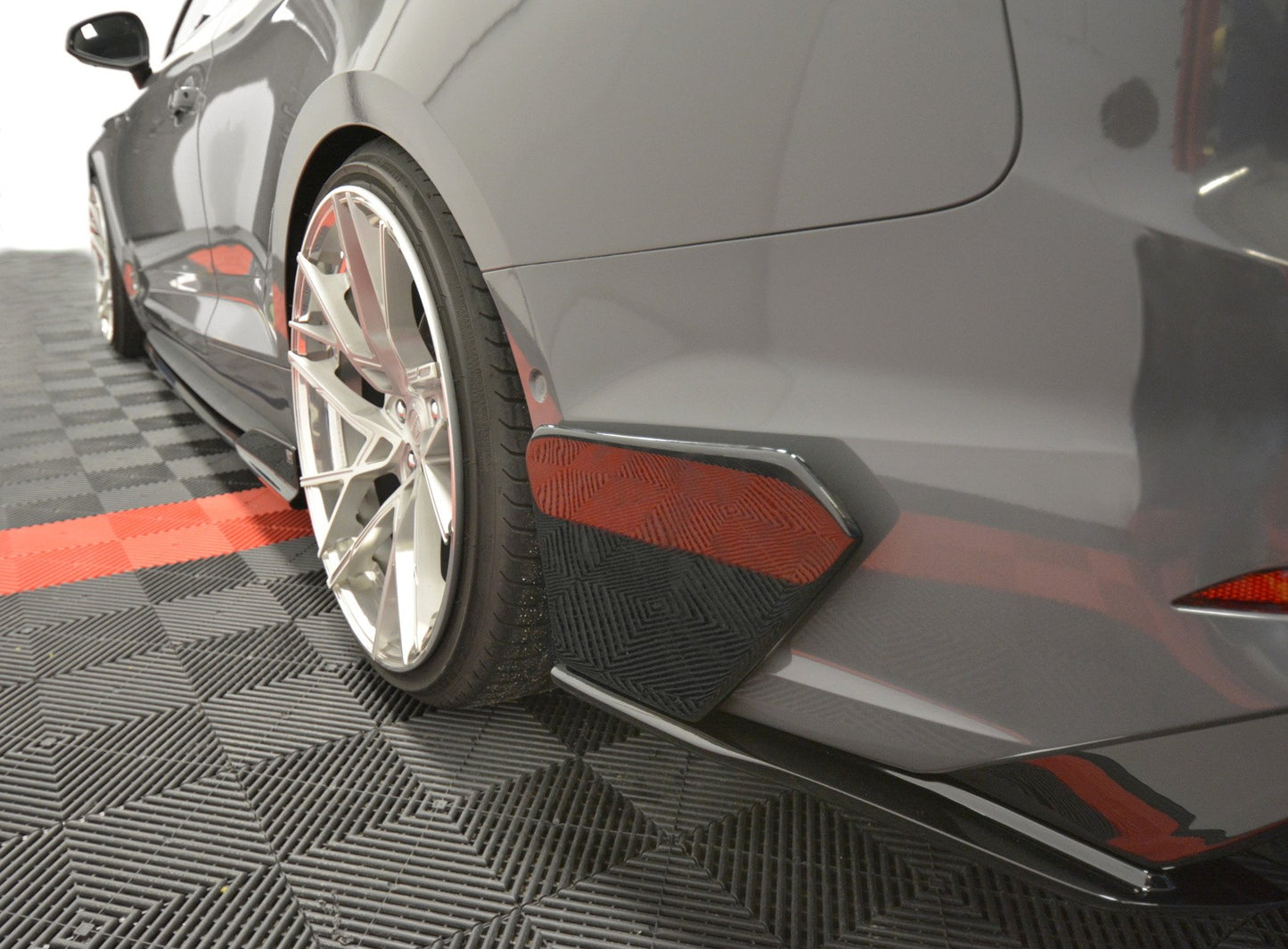 Heckstoßstangen Wings Flaps Audi S5 F5 Coupe