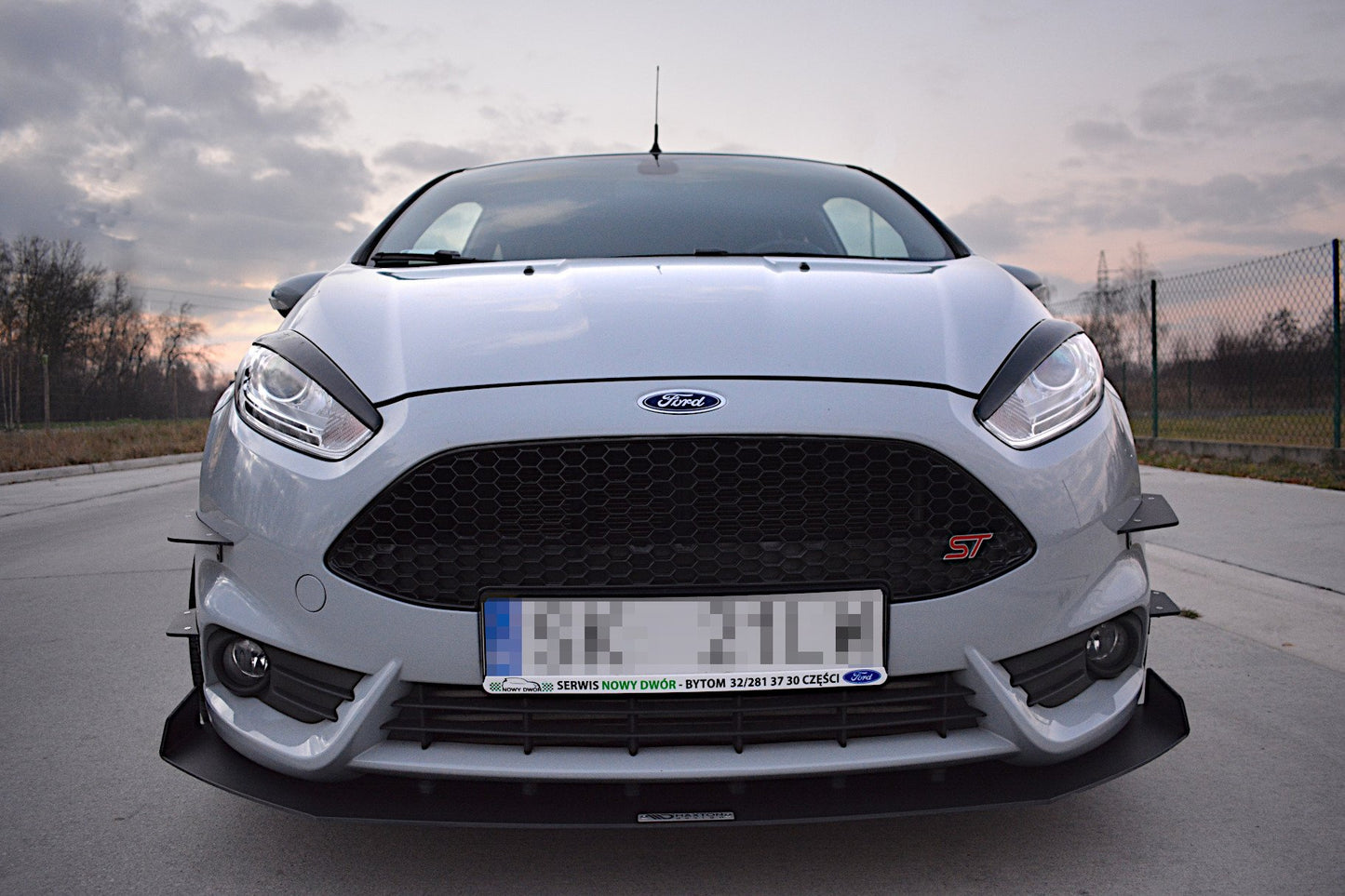 Scheinwerfer Blenden Böser Blick V.1 für Ford Fiesta ST / ST-Line / Standard Mk7 FL Carbon Look