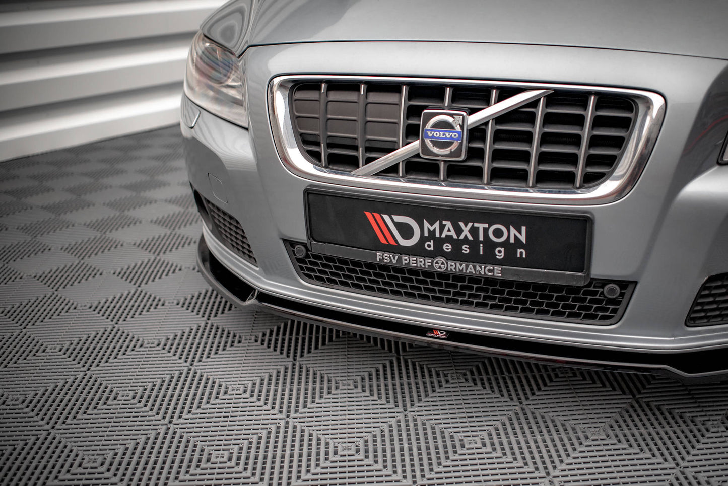 Front Ansatz V.2 für Volvo V70 Mk3 schwarz matt