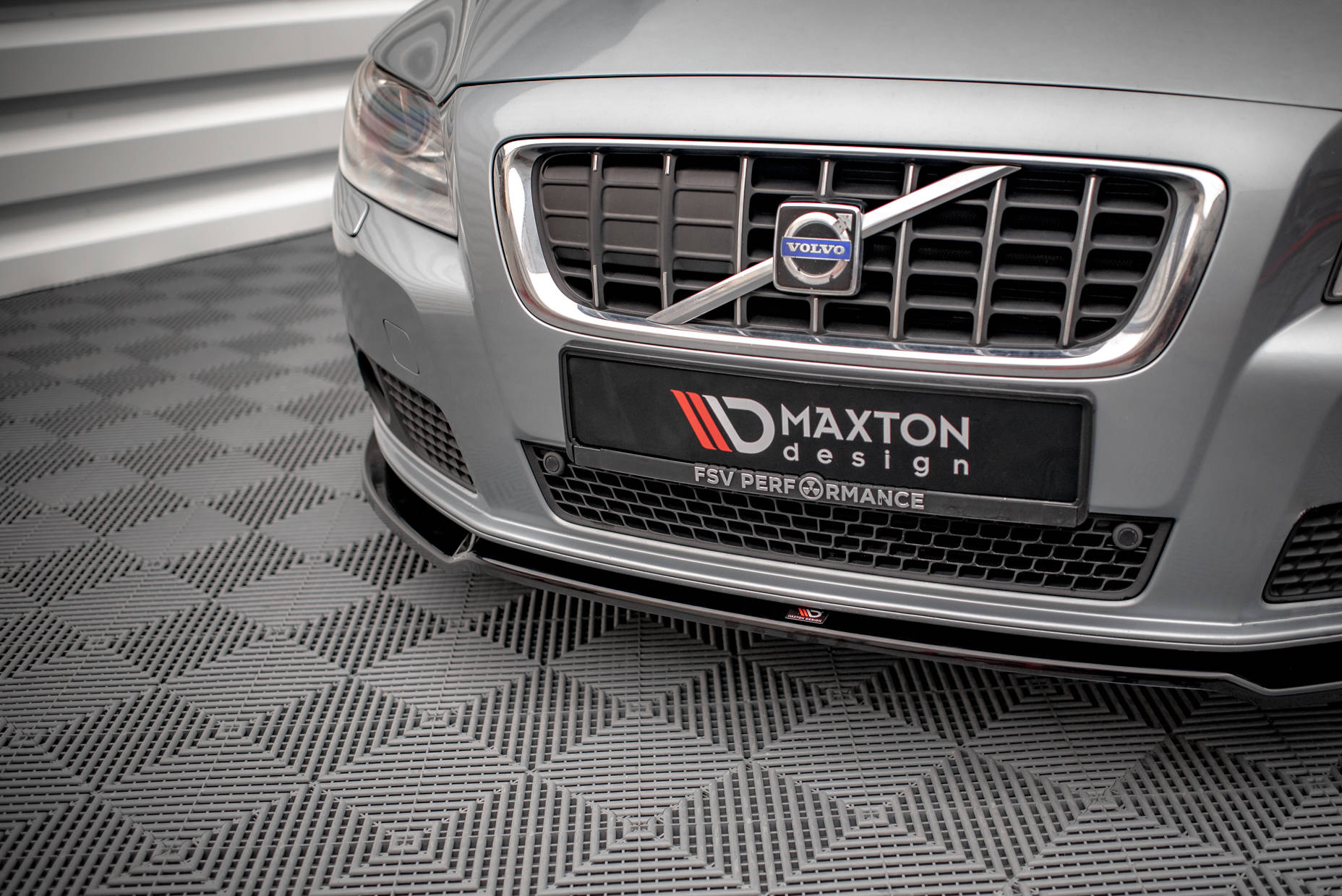 Front Ansatz V.2 für Volvo V70 Mk3 schwarz matt