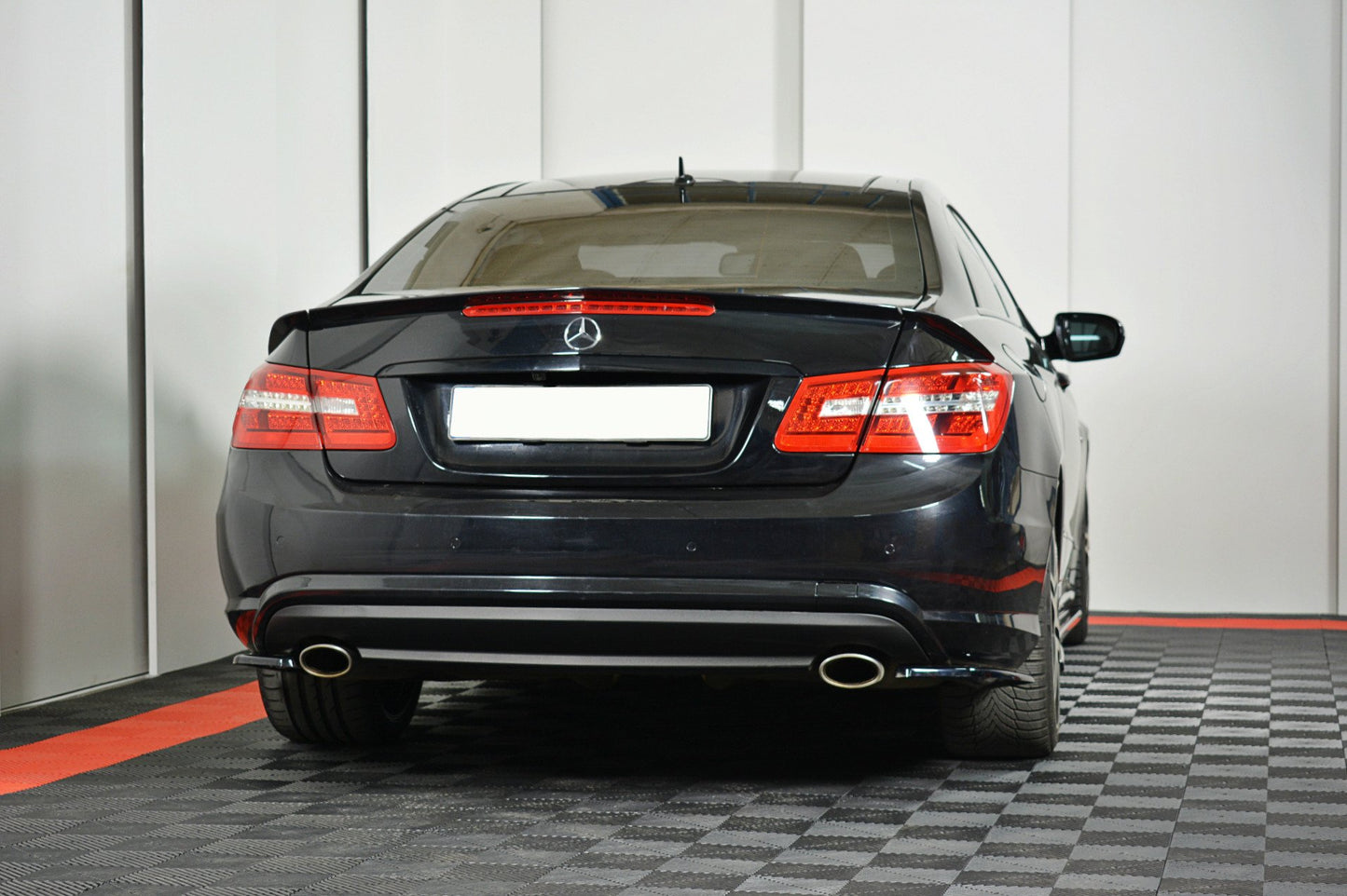 Splitter / Diffusor Heck Ansatz für Mercedes-Benz E-Klasse W207 Coupe AMG-Line Carbon Look
