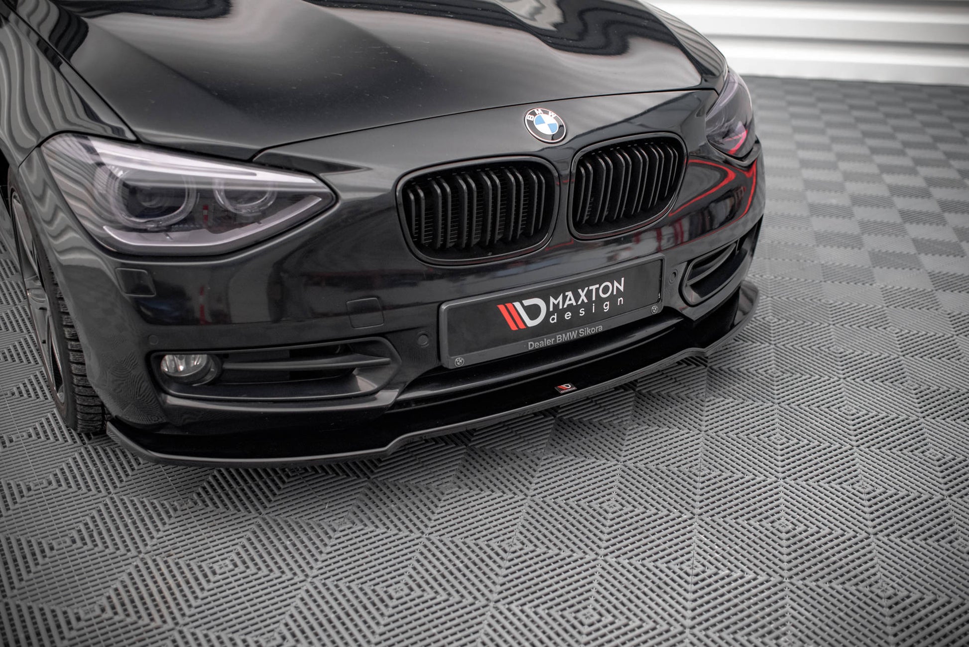 Front Ansatz V.1 für BMW 1er F20 schwarz Hochglanz