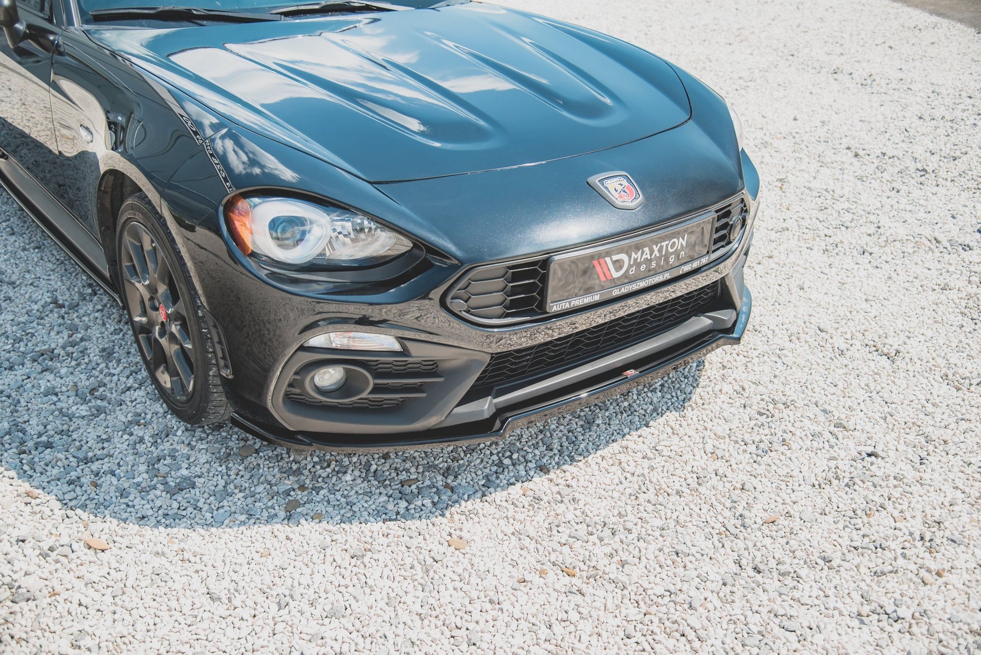 Front Ansatz für Fiat 124 Spider Abarth schwarz Hochglanz
