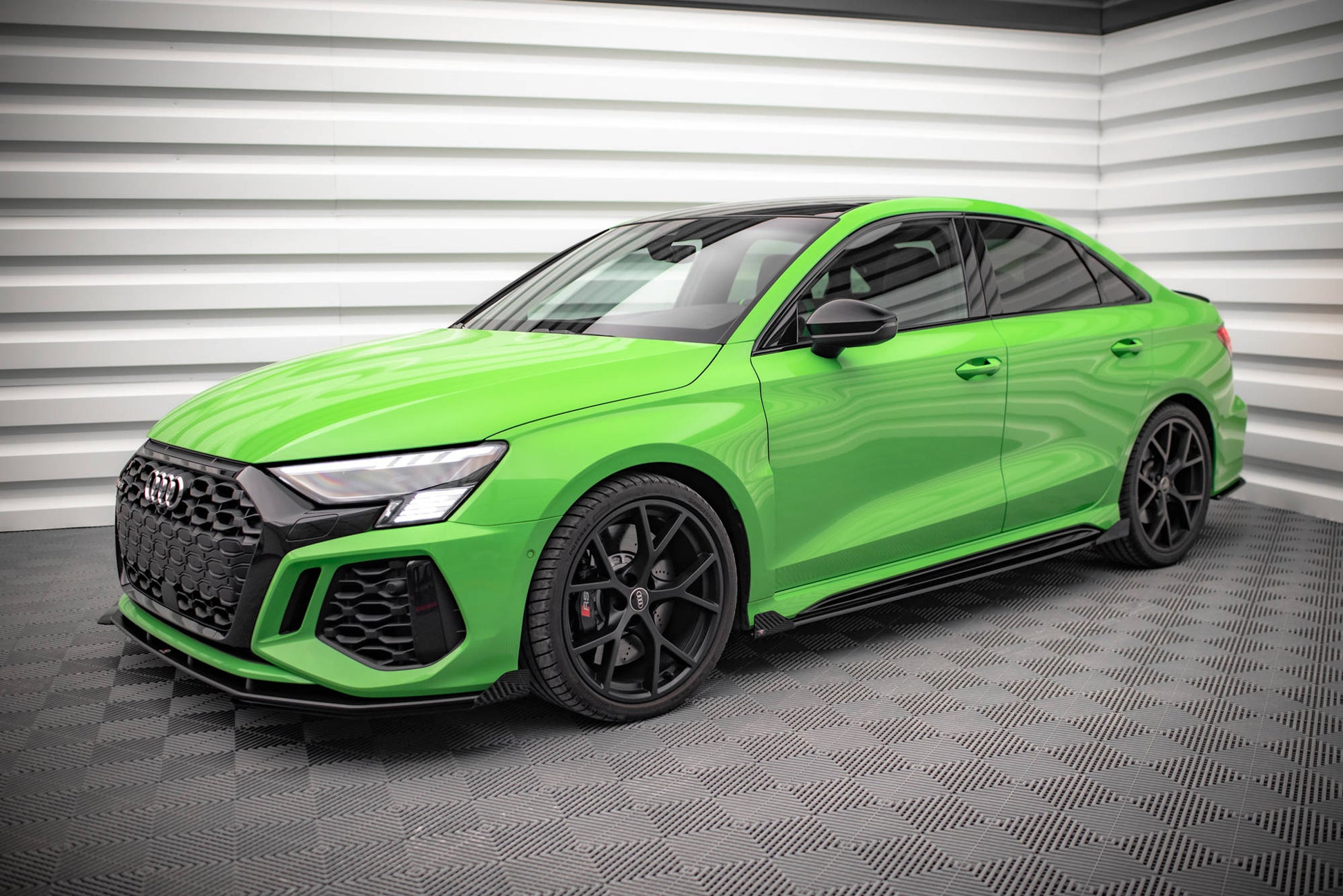 Street Pro Seitenschweller Ansatz für + Flaps Audi RS3 Limousine 8Y schwarz Hochglanz