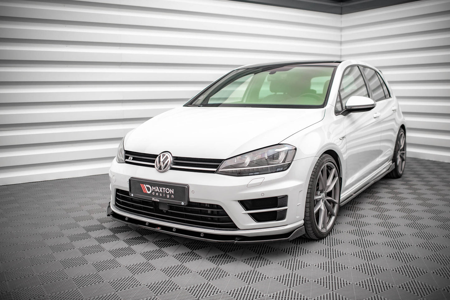 Front Ansatz V.4 für Volkswagen Golf R Mk7 schwarz matt