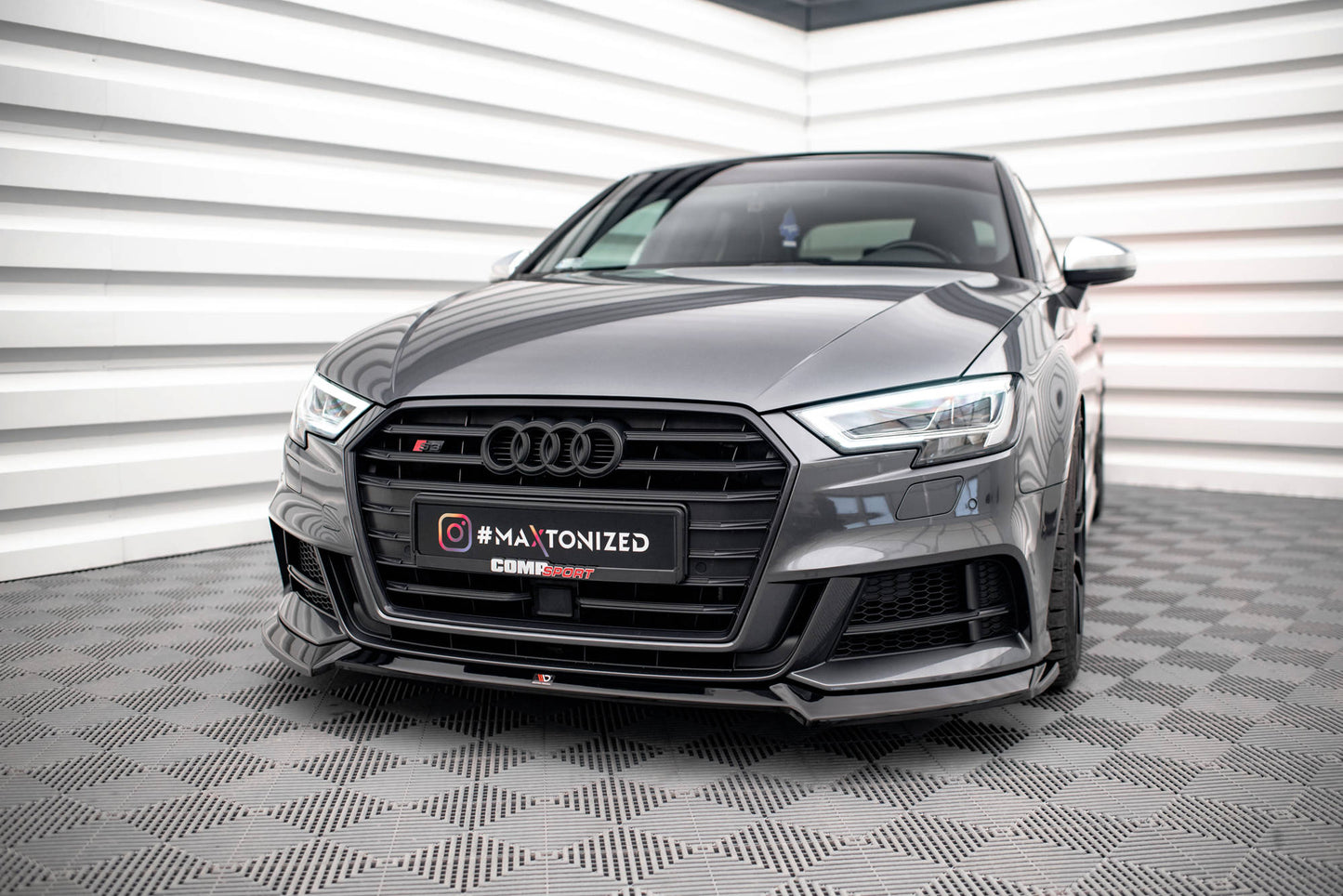 Front Ansatz V.3 für Audi S3 Sportback 8V Facelift schwarz Hochglanz