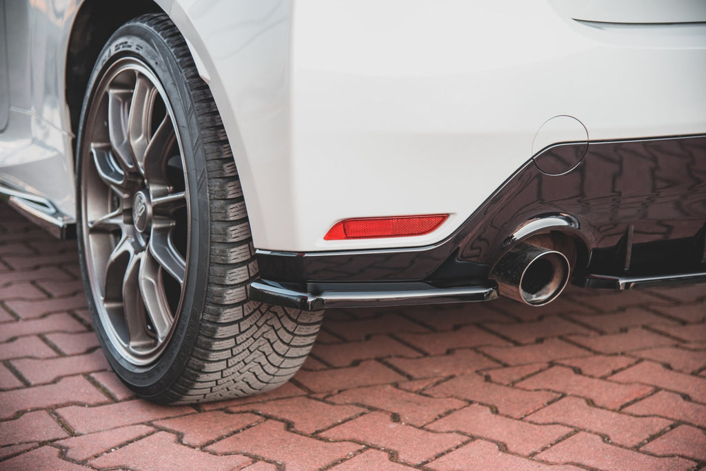 Heck Ansatz Flaps Diffusor V.1 für Toyota GR Yaris Mk4 Carbon Look