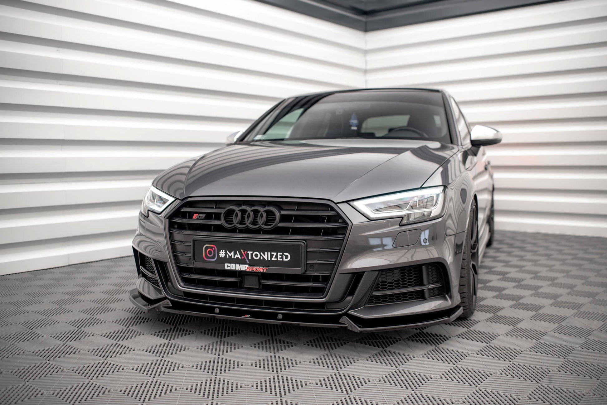 Front Ansatz V.1 für Audi S3 Sportback 8V Facelift Carbon Look
