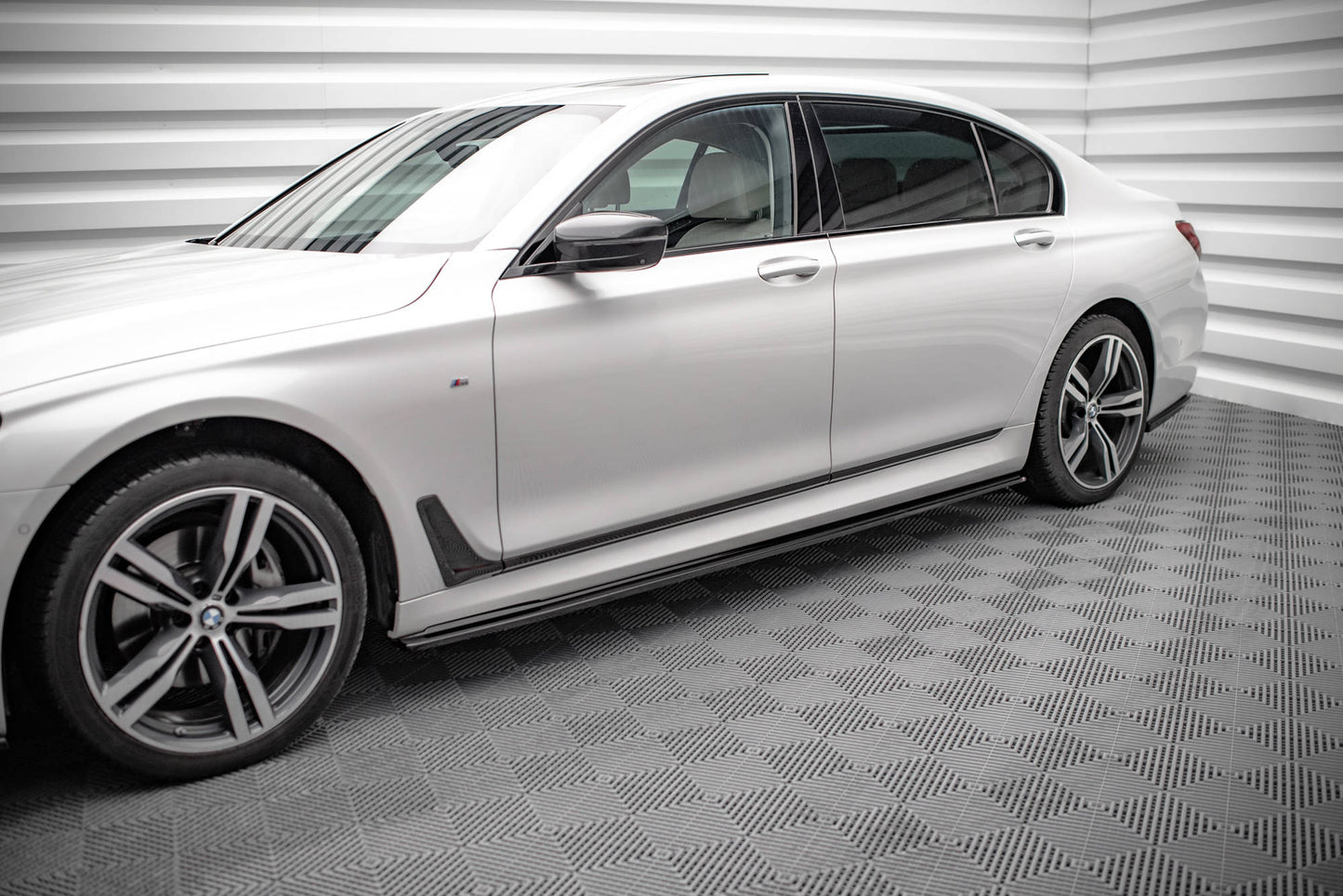 Seitenschweller Ansatz für BMW 7 Lang M-Paket G12 schwarz Hochglanz