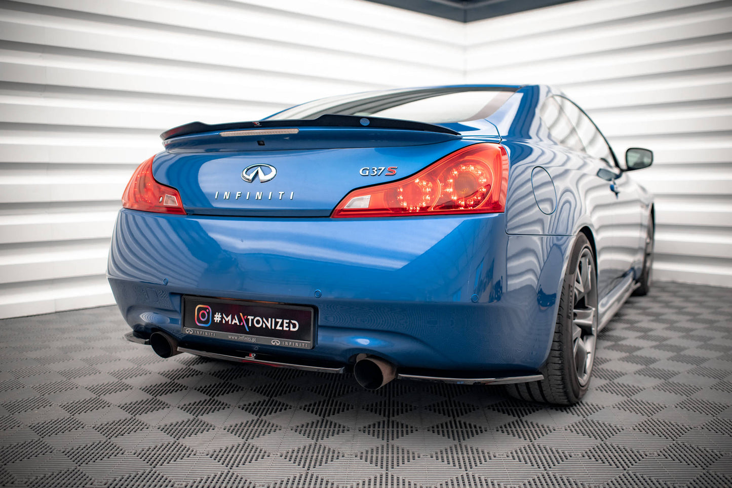 Mittlerer Diffusor Heck Ansatz für Infiniti G37 Coupe schwarz matt