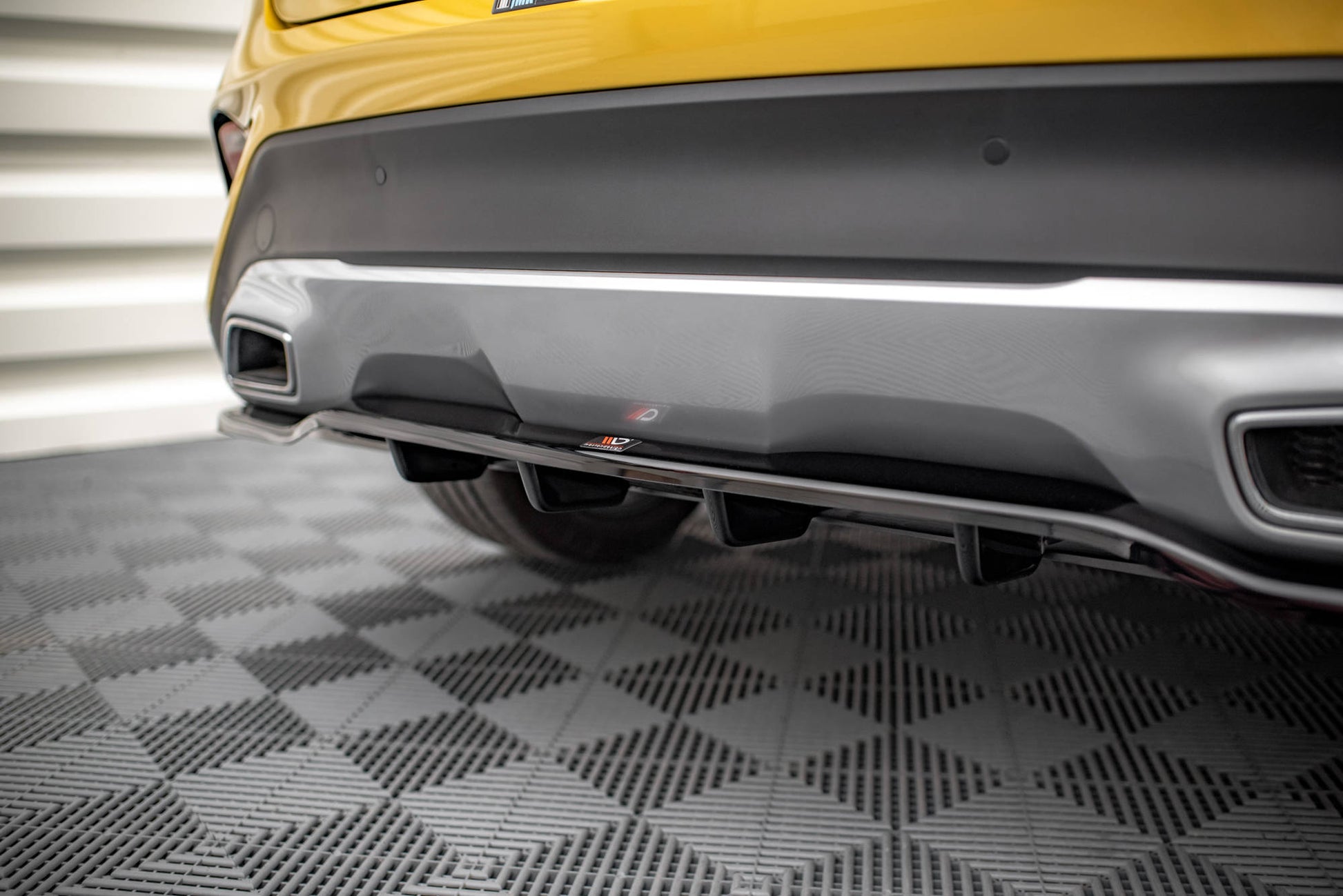 Mittlerer Diffusor Heck Ansatz DTM Look für Kia XCeed Mk1 schwarz matt