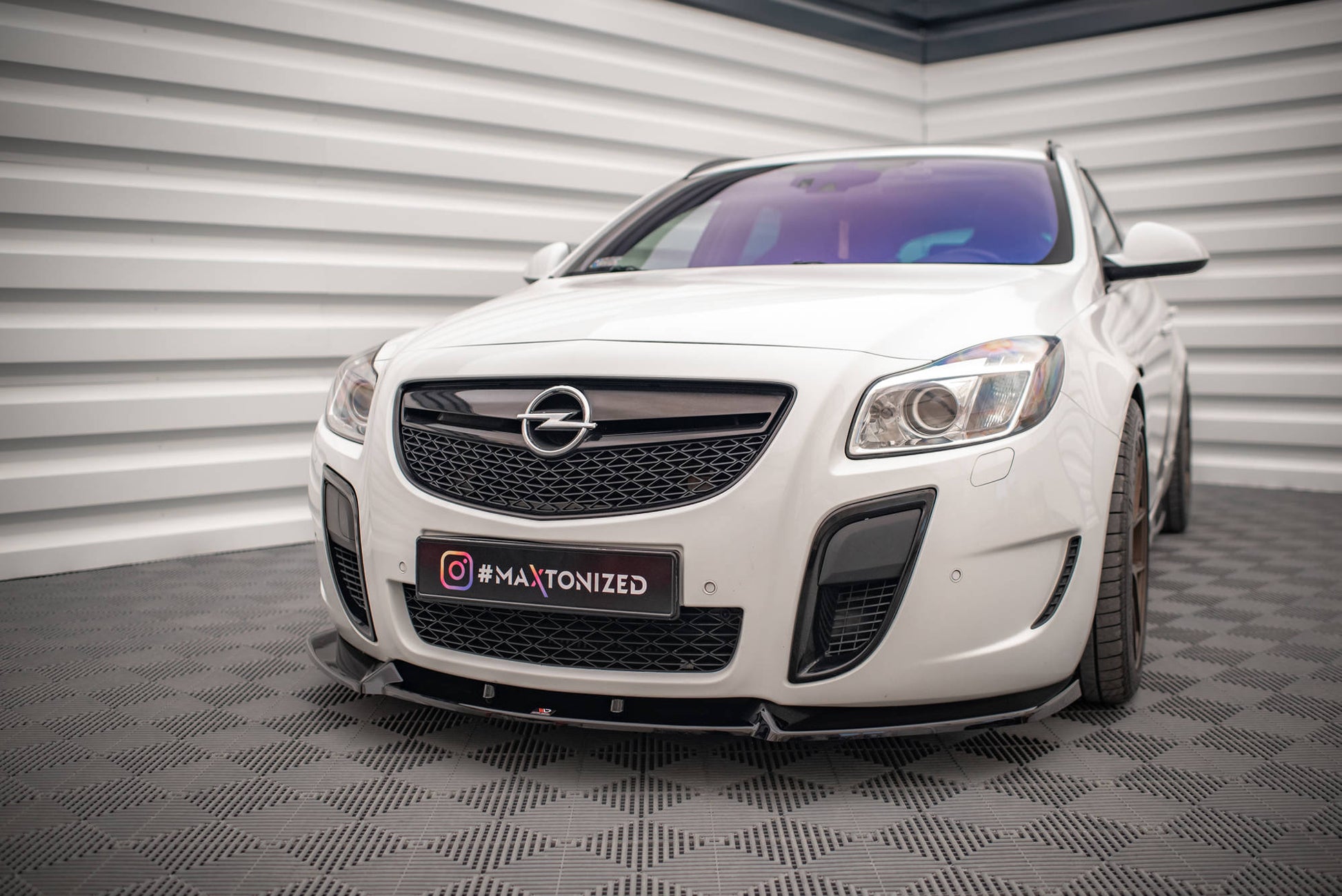 Front Ansatz V.2 für Opel Insignia OPC Mk1 schwarz Hochglanz