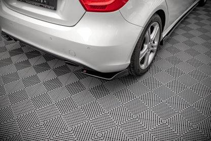 Heck Ansatz Flaps Diffusor V.1 für Mercedes-Benz A W176 schwarz Hochglanz
