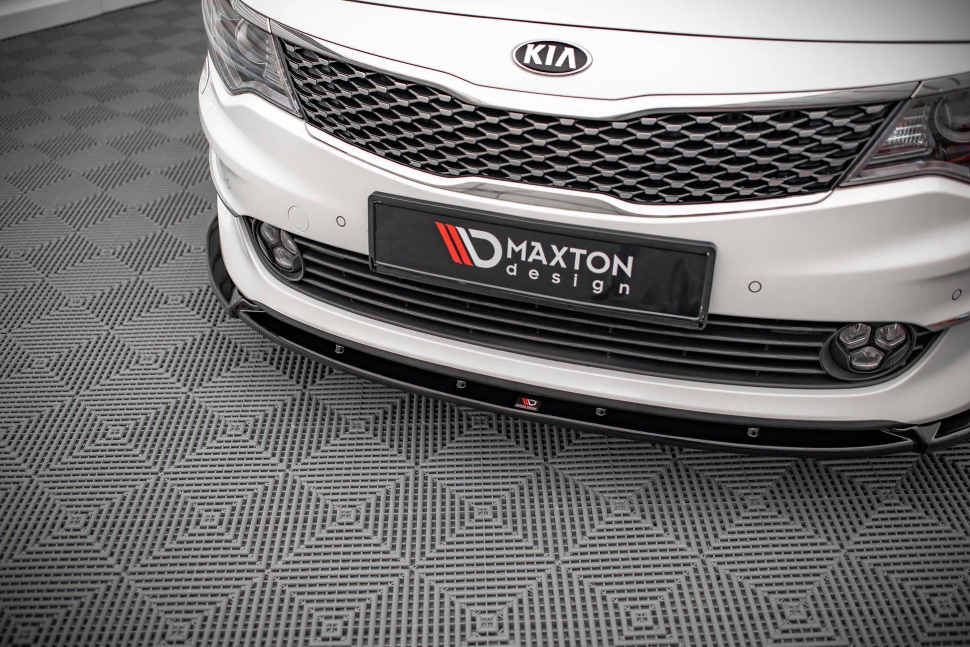 Front Ansatz V.1 für Kia Optima Mk4 schwarz Hochglanz