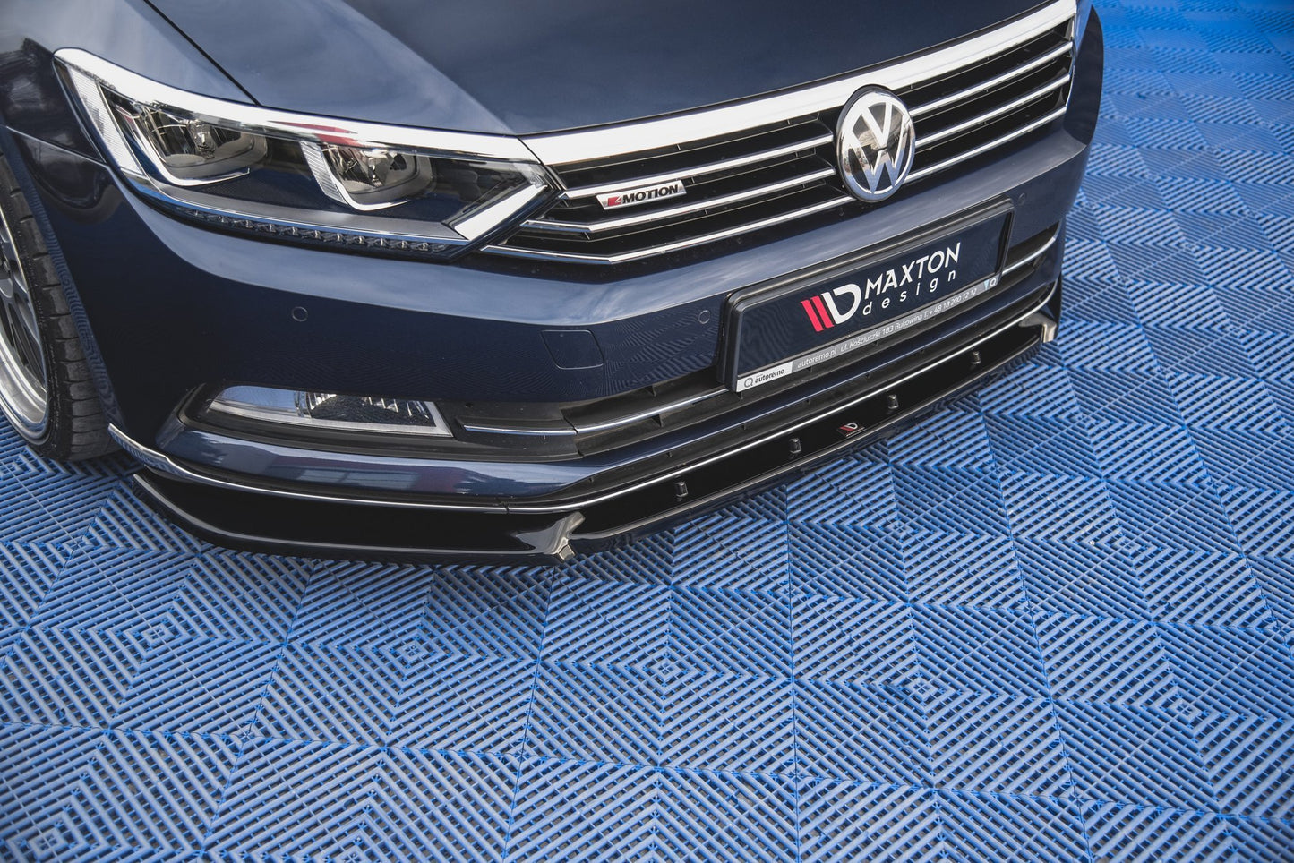 Front Ansatz V.2 für Volkswagen Passat B8 schwarz Hochglanz