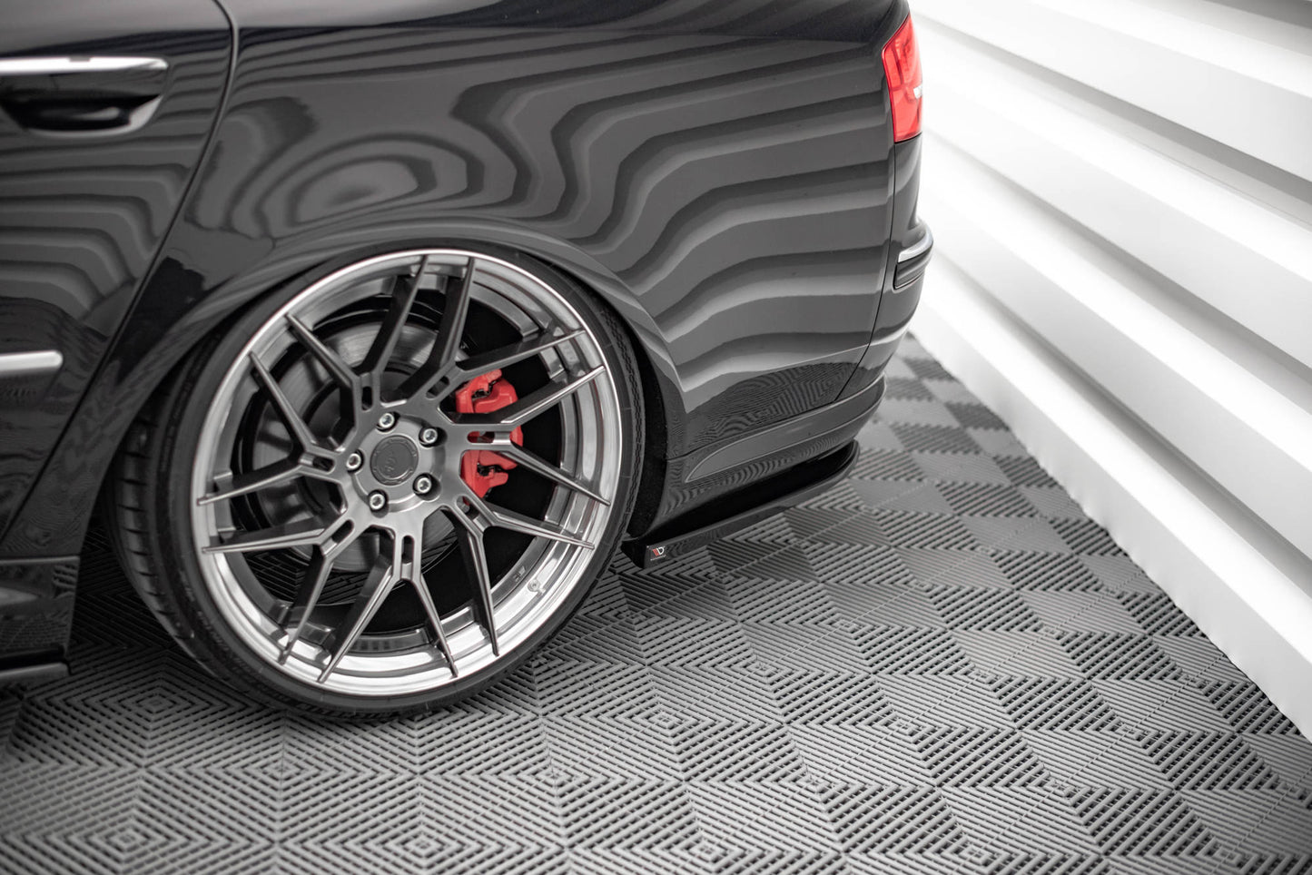 Heck Ansatz Flaps Diffusor für Audi S8 D3 Carbon Look