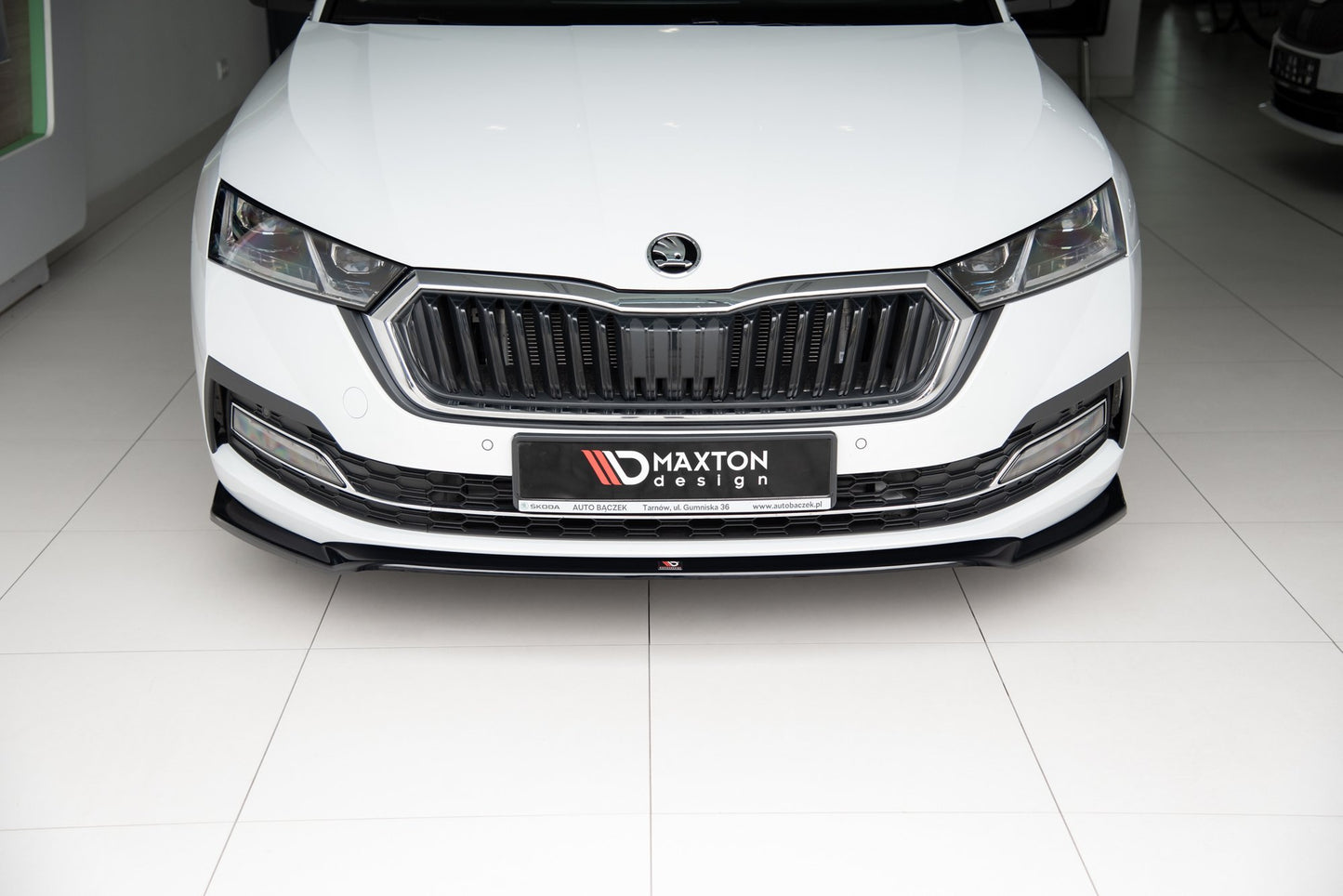 Front Ansatz V.2 für Skoda Octavia Mk4 schwarz matt