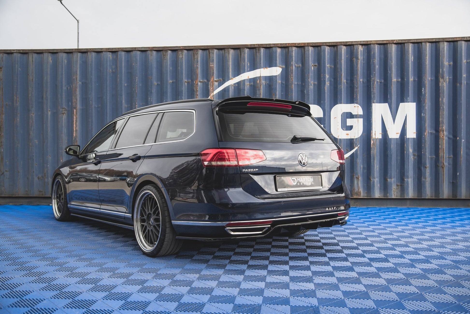Mittlerer Diffusor Heck Ansatz DTM Look für Volkswagen Passat B8 Carbon Look