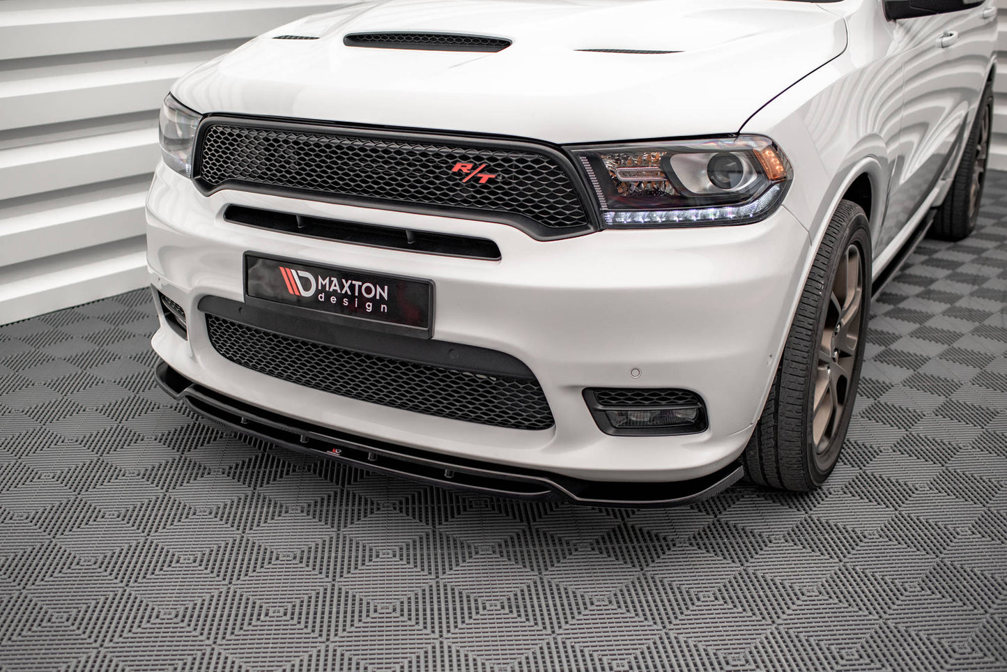 Front Ansatz V.1 für Dodge Durango RT Mk3 Facelift schwarz Hochglanz