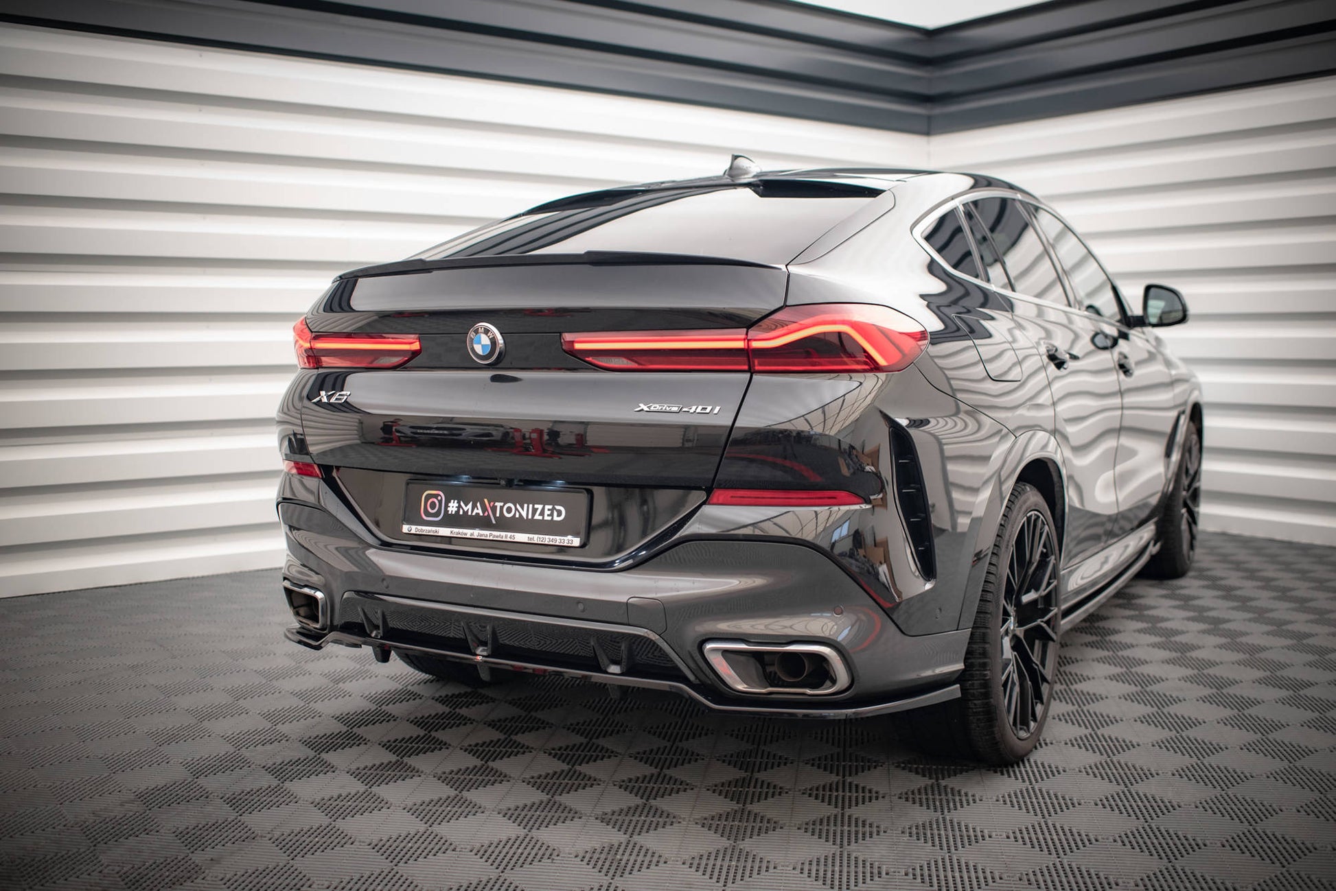 Mittlerer Diffusor Heck Ansatz DTM Look für V.2 BMW X6 M-Paket G06 schwarz Hochglanz