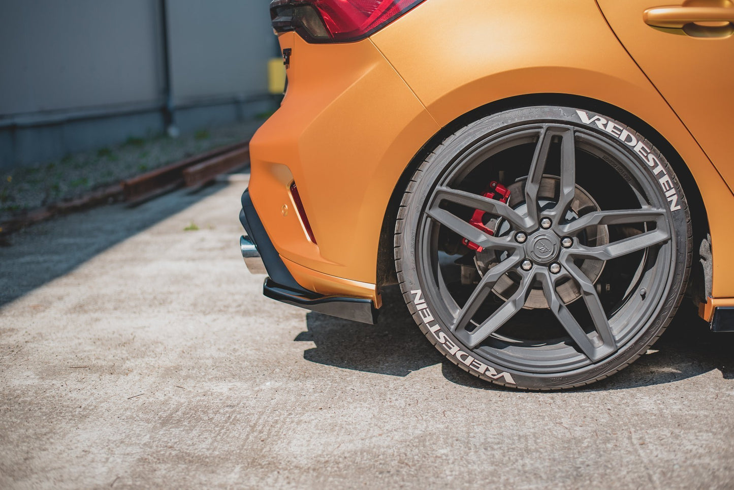 Heck Ansatz Flaps Diffusor V.3 für Ford Focus ST Mk4  schwarz Hochglanz