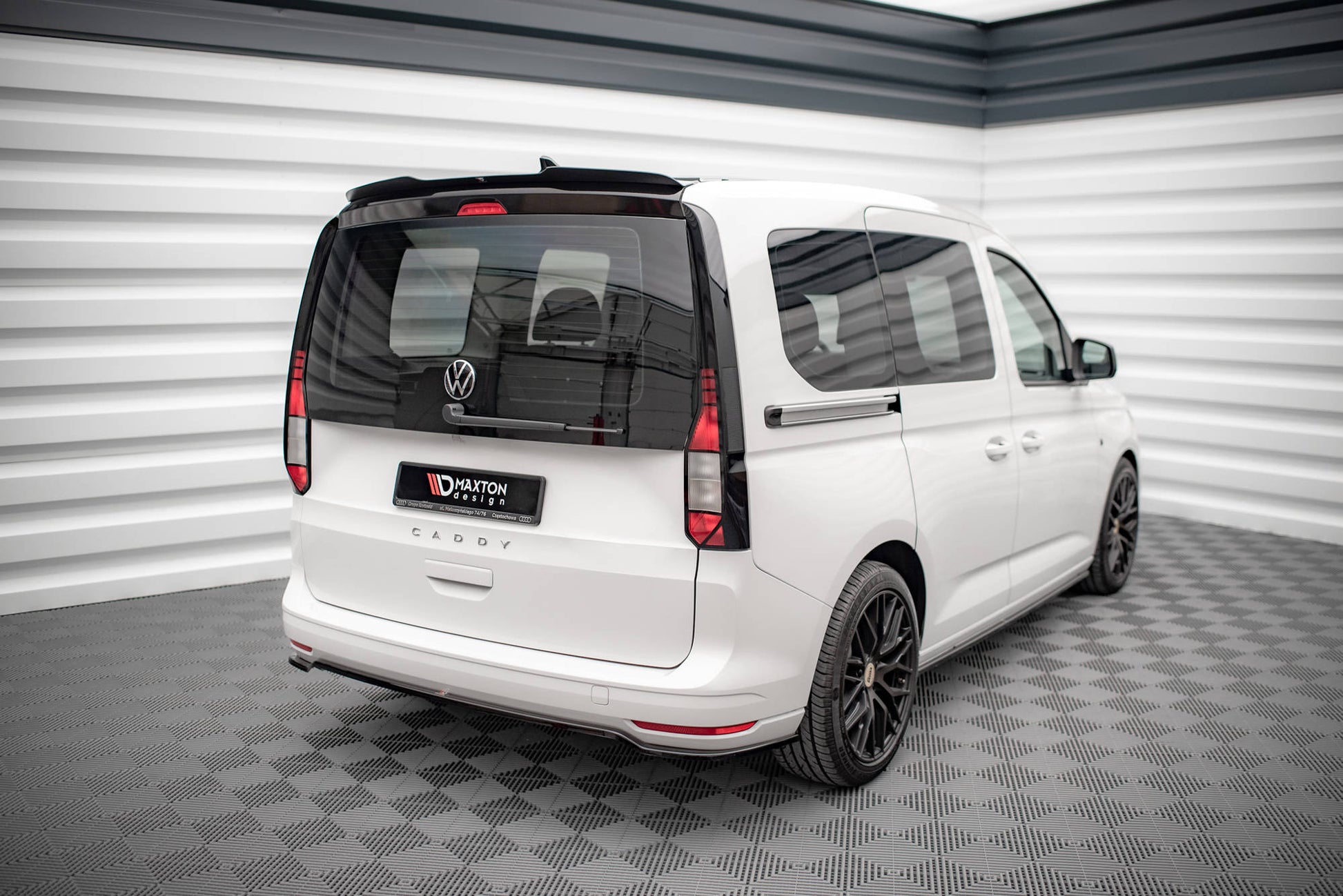 Mittlerer Diffusor Heck Ansatz für Volkswagen Caddy Mk5 Carbon Look